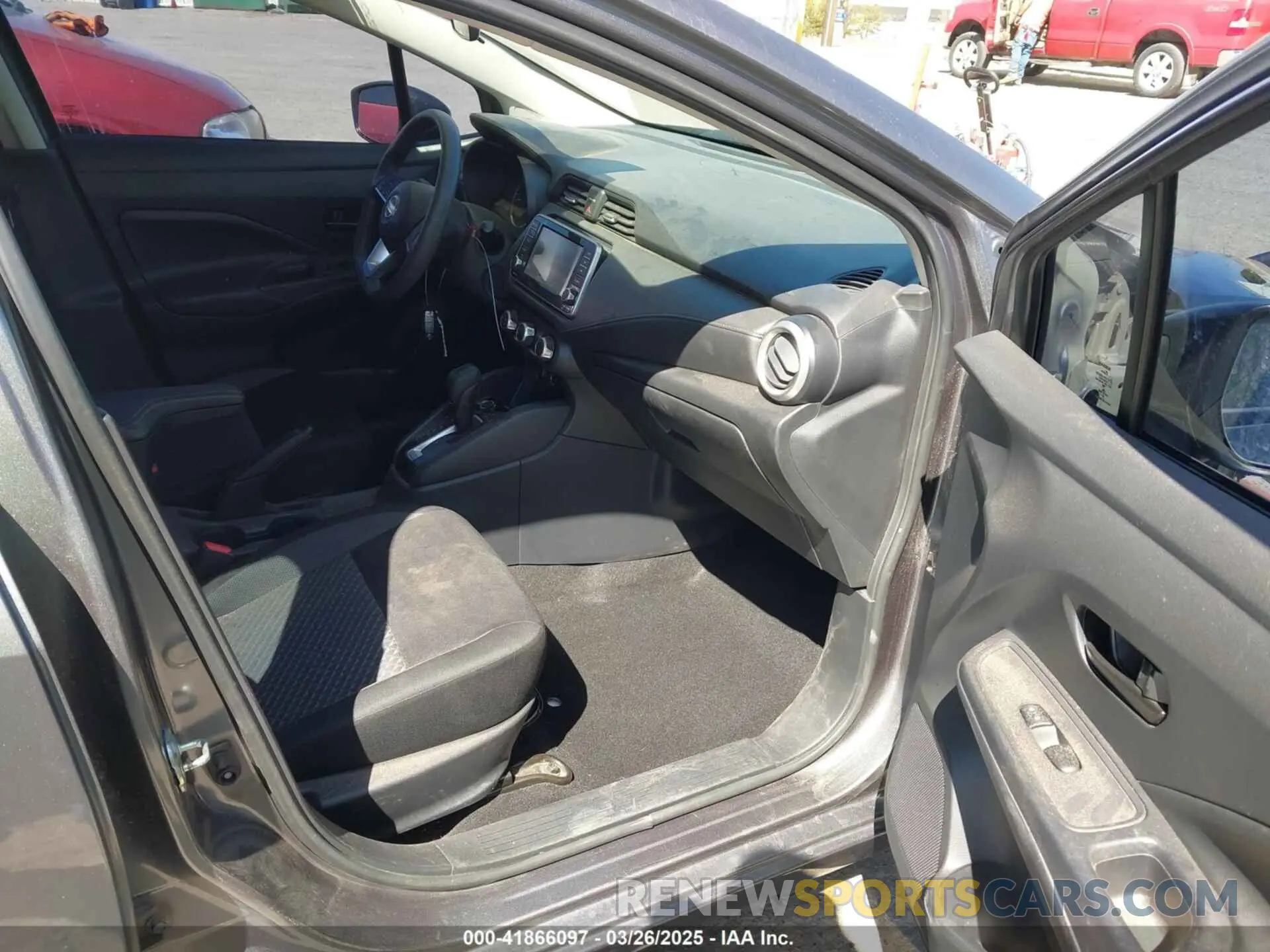 5 fotografías del automóvil dañado 3N1CN8DV5LL904455 NISSAN VERSA 2020