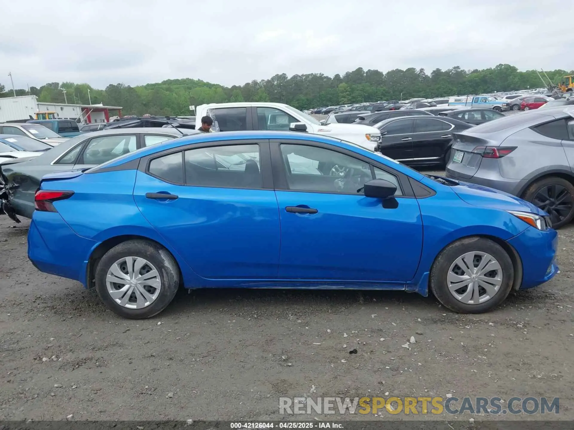 13 fotografías del automóvil dañado 3N1CN8DV6LL900625 NISSAN VERSA 2020