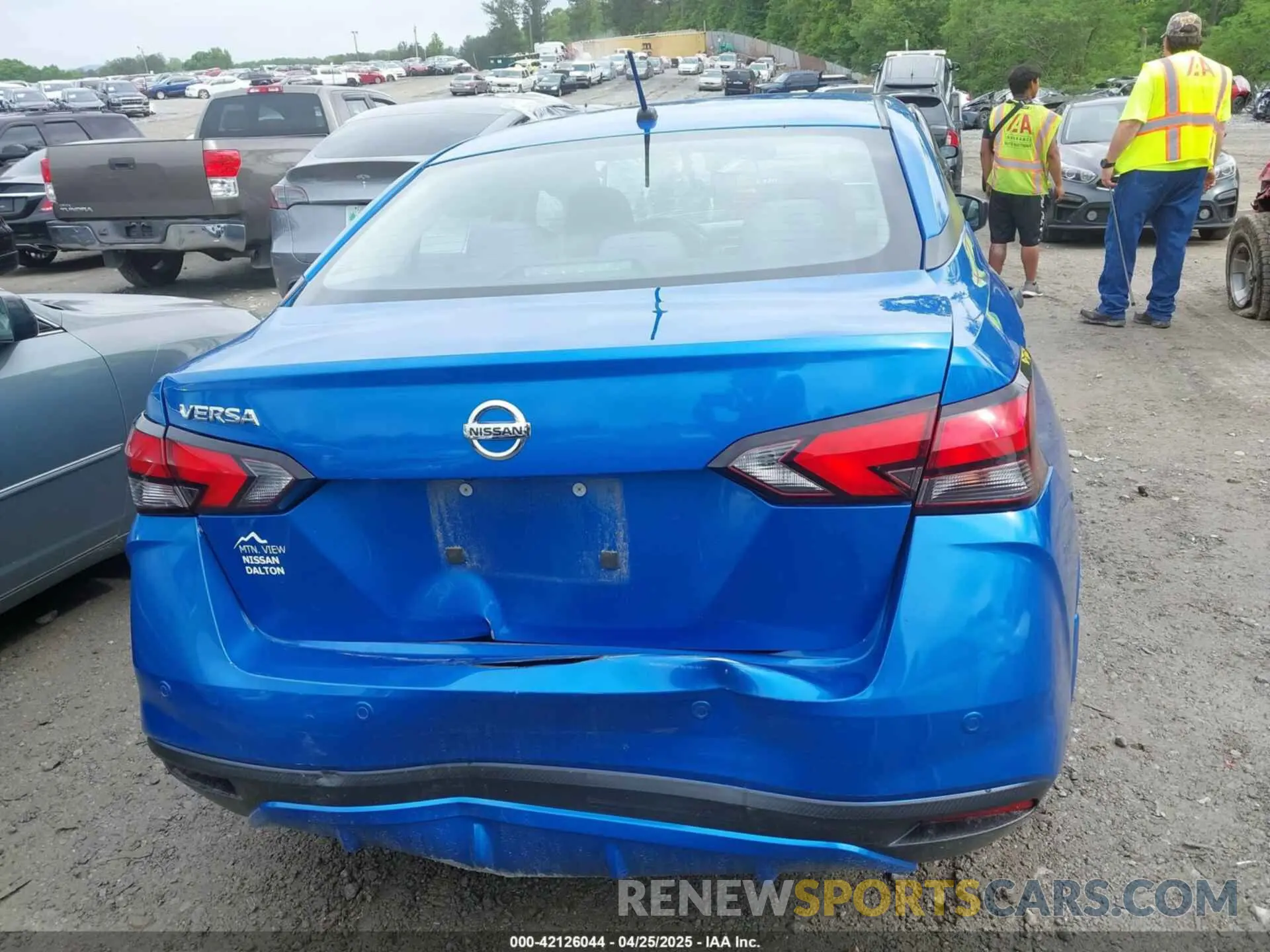 16 fotografías del automóvil dañado 3N1CN8DV6LL900625 NISSAN VERSA 2020