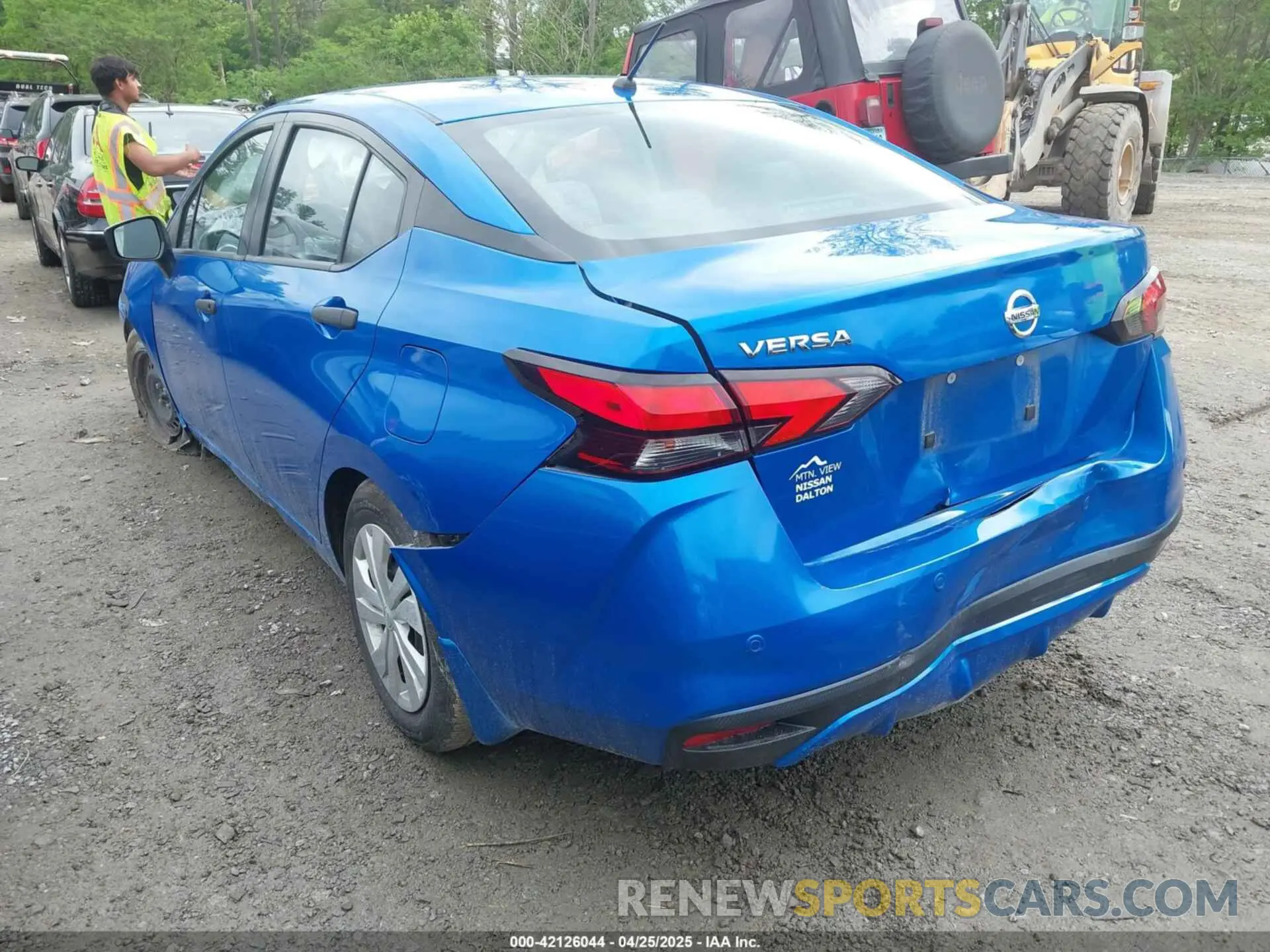 3 fotografías del automóvil dañado 3N1CN8DV6LL900625 NISSAN VERSA 2020