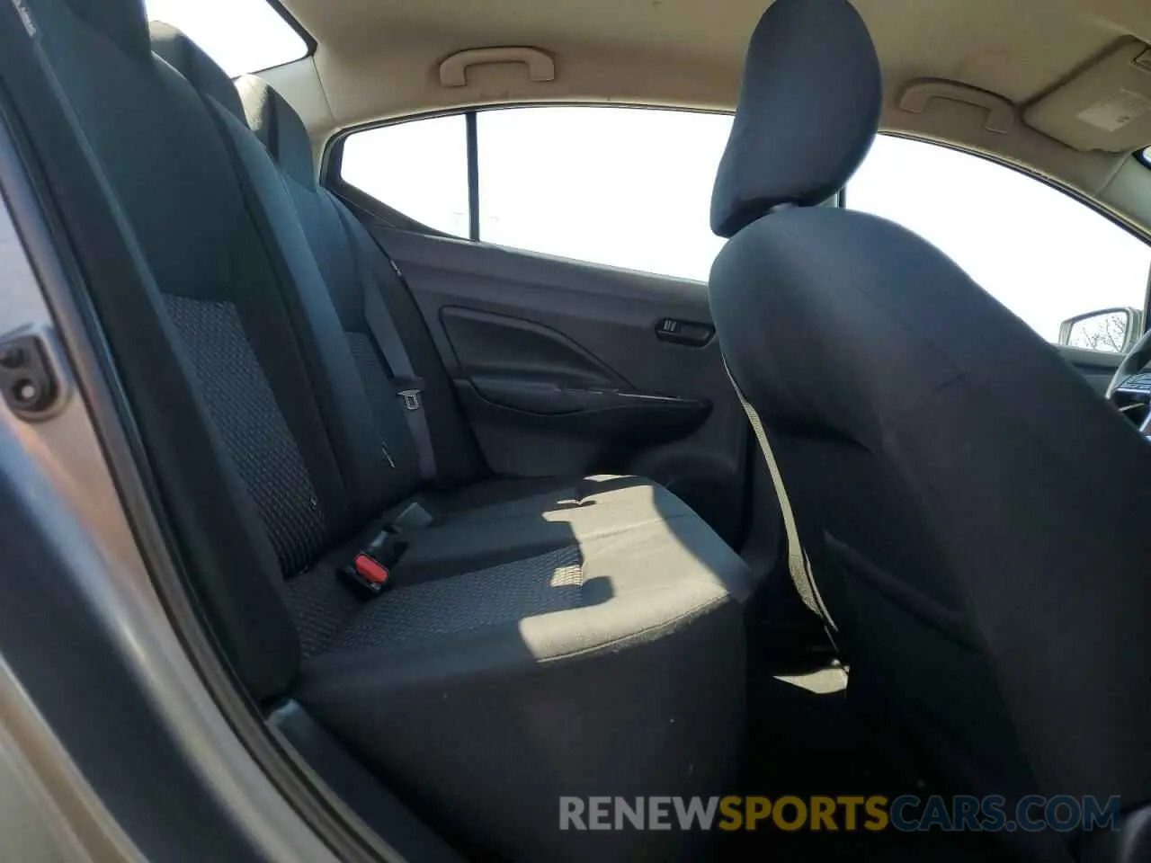 10 fotografías del automóvil dañado 3N1CN8DV7LL877999 NISSAN VERSA 2020