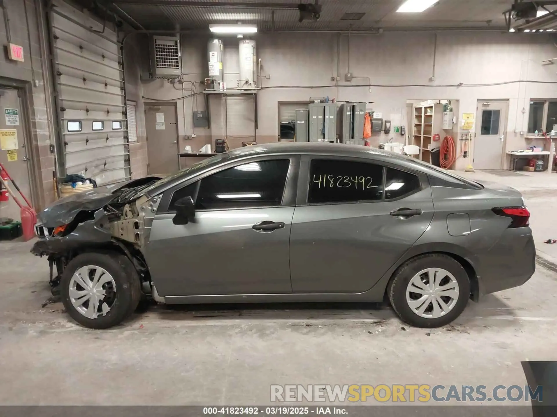 15 fotografías del automóvil dañado 3N1CN8DV8LL912372 NISSAN VERSA 2020