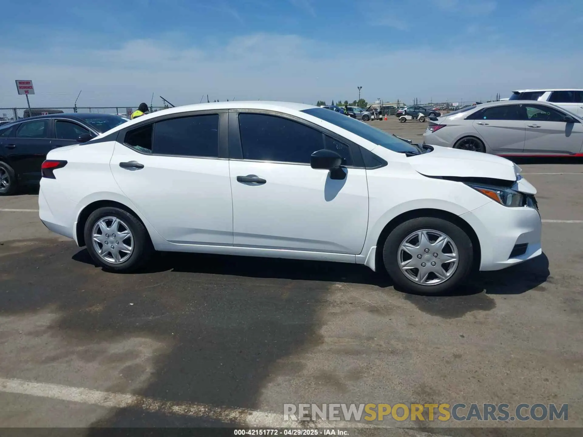 13 fotografías del automóvil dañado 3N1CN8DV8LL917992 NISSAN VERSA 2020