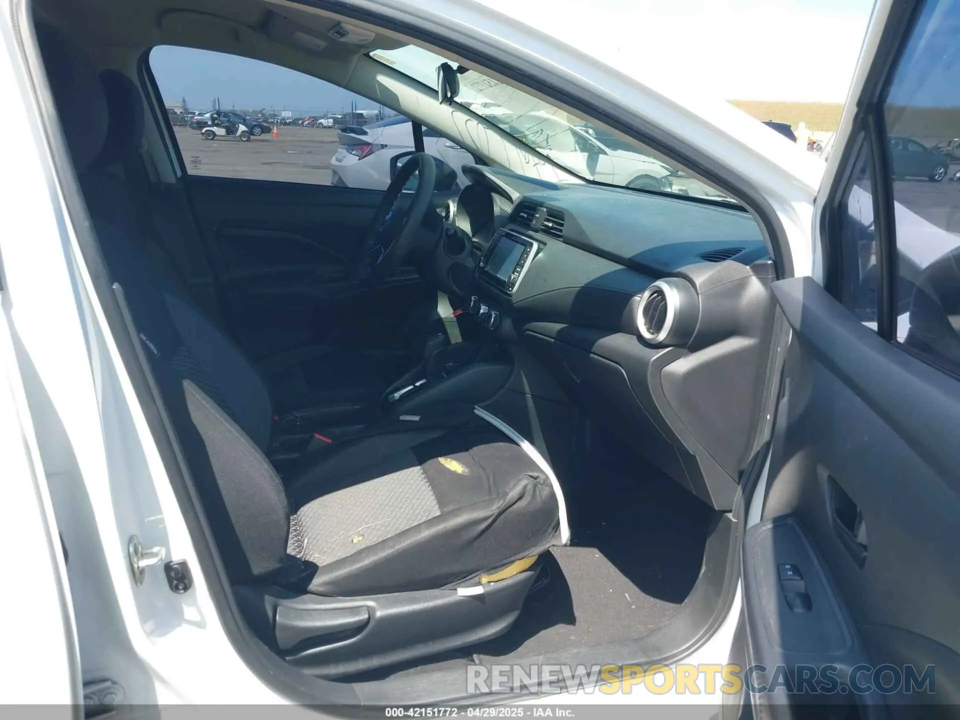 5 fotografías del automóvil dañado 3N1CN8DV8LL917992 NISSAN VERSA 2020
