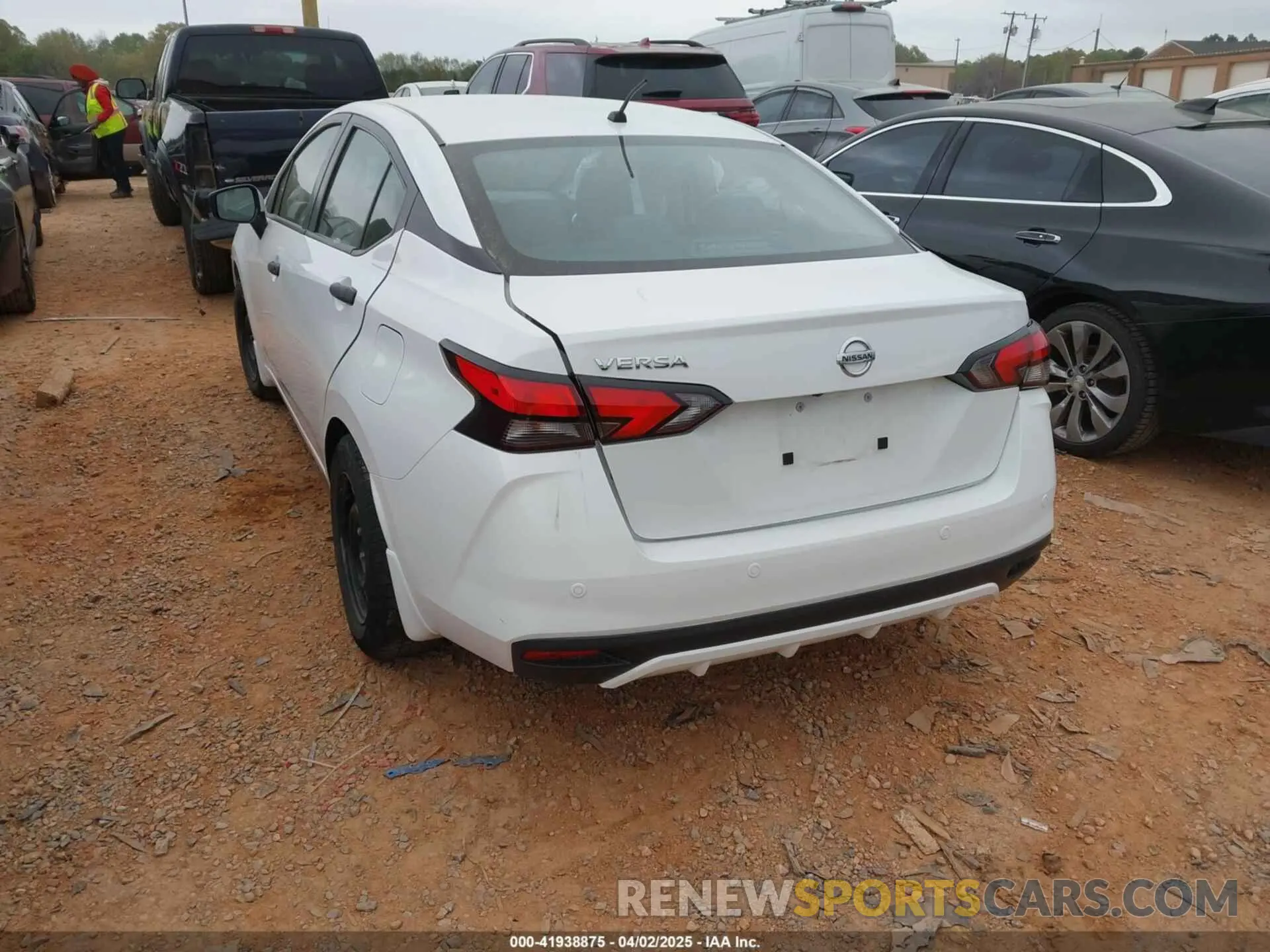 3 fotografías del automóvil dañado 3N1CN8DVXLL864020 NISSAN VERSA 2020