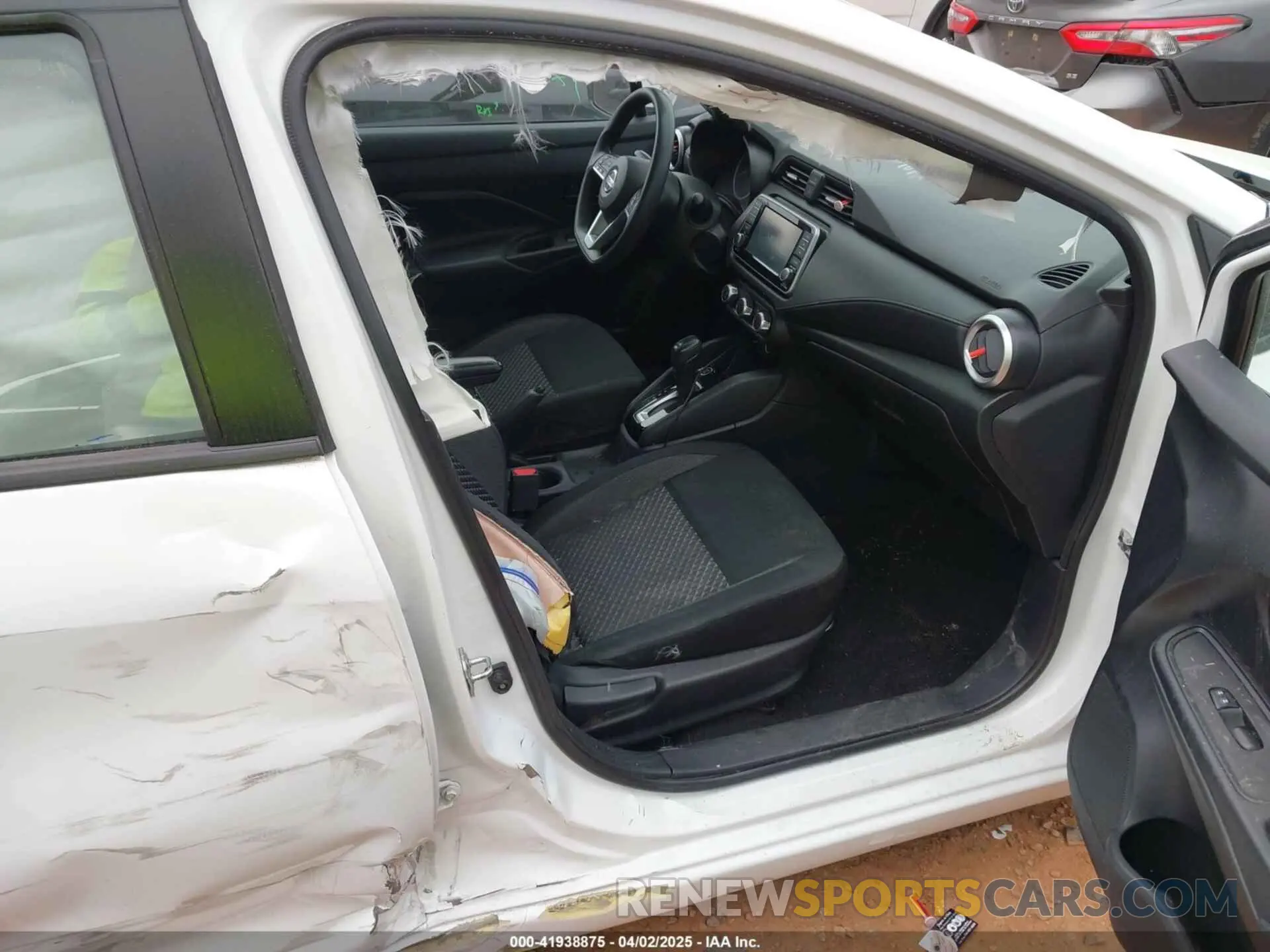 5 fotografías del automóvil dañado 3N1CN8DVXLL864020 NISSAN VERSA 2020