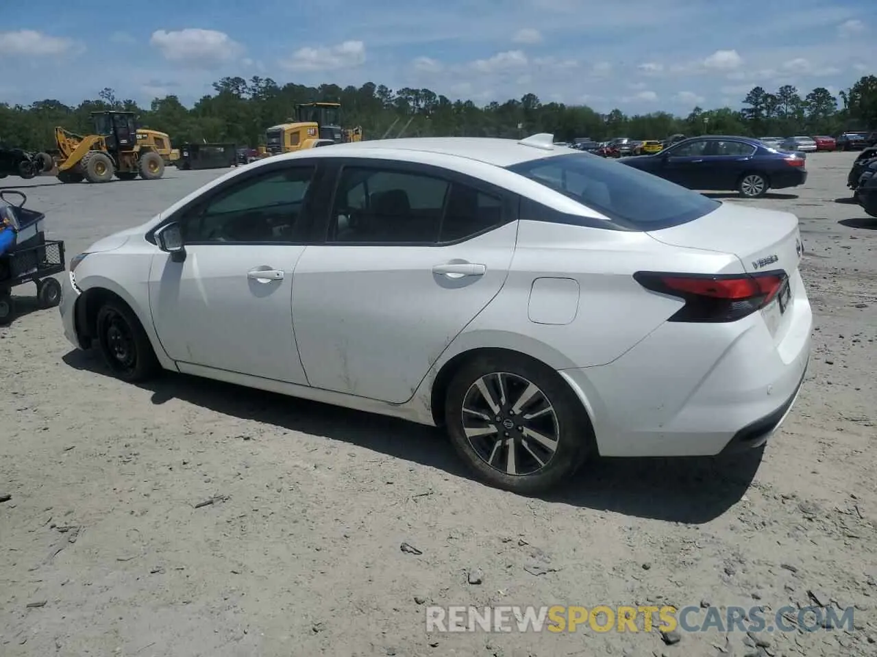 2 fotografías del automóvil dañado 3N1CN8EV1LL880363 NISSAN VERSA 2020