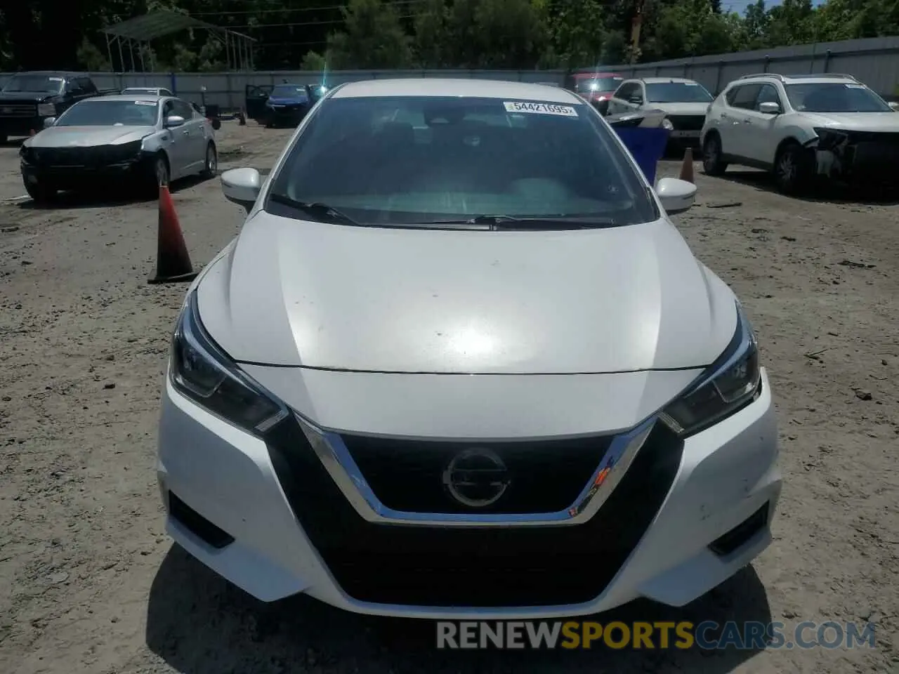 5 fotografías del automóvil dañado 3N1CN8EV1LL880363 NISSAN VERSA 2020
