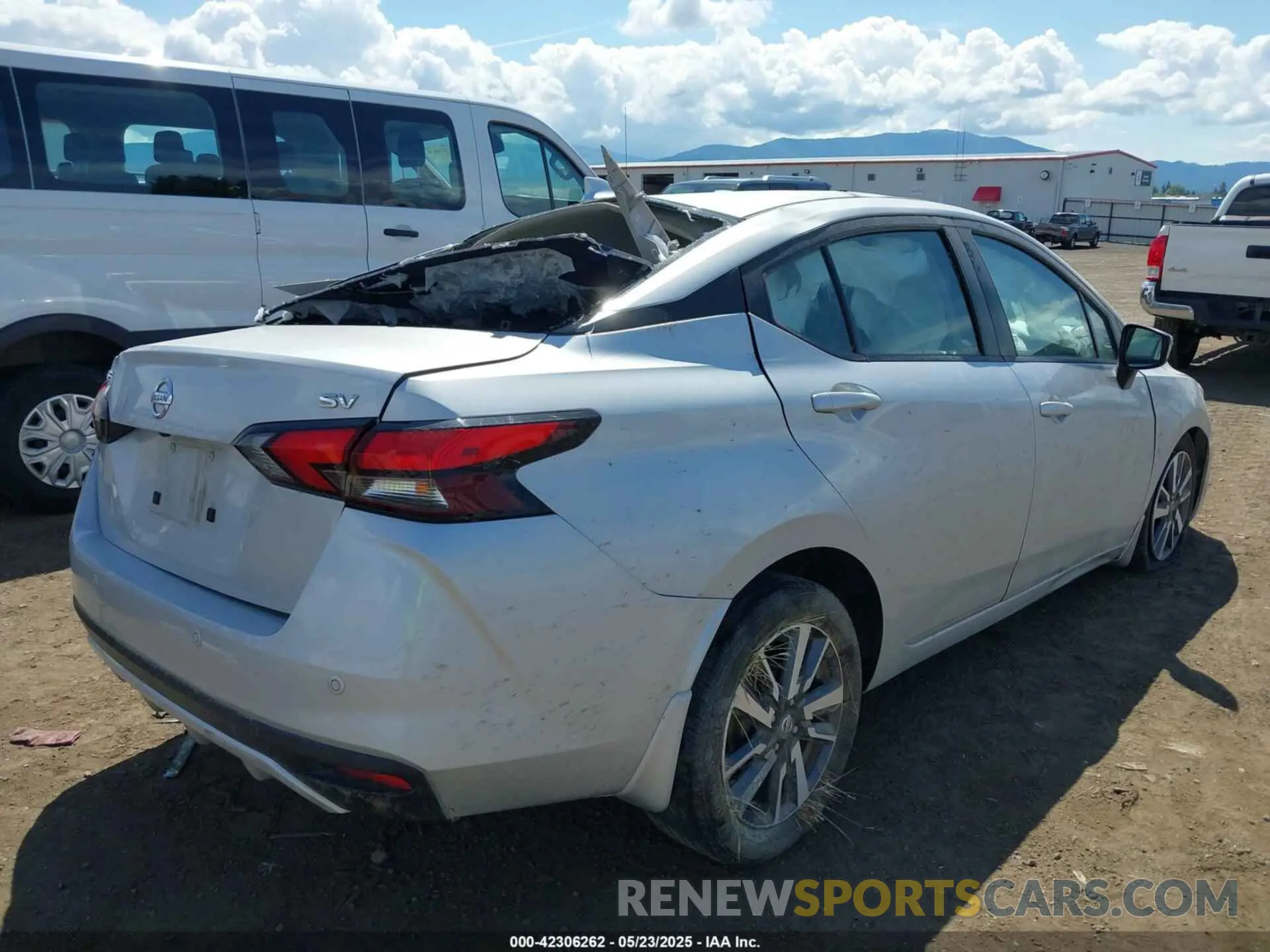 4 fotografías del automóvil dañado 3N1CN8EV2LL833925 NISSAN VERSA 2020