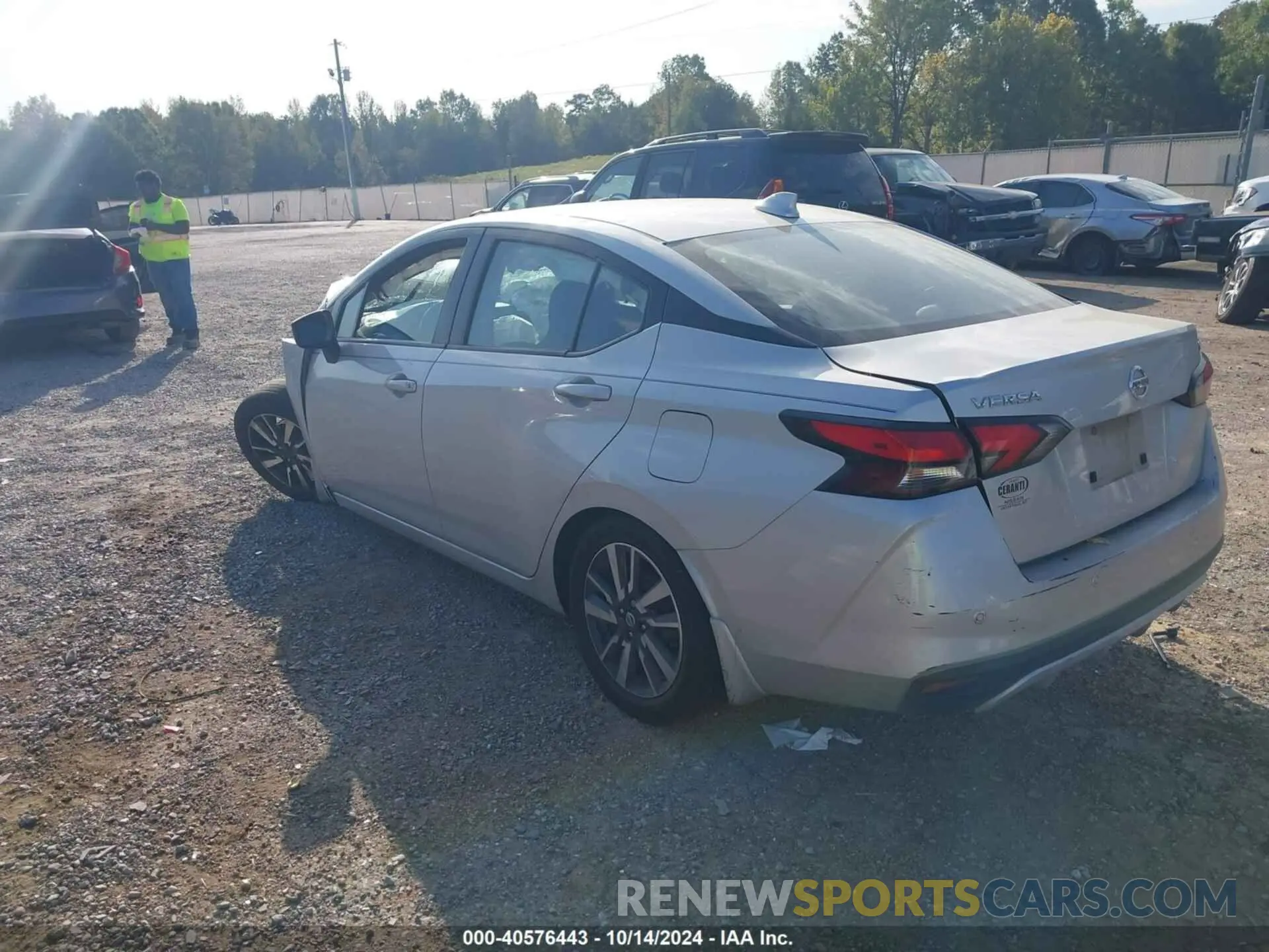 3 fotografías del automóvil dañado 3N1CN8EV2LL871235 NISSAN VERSA 2020