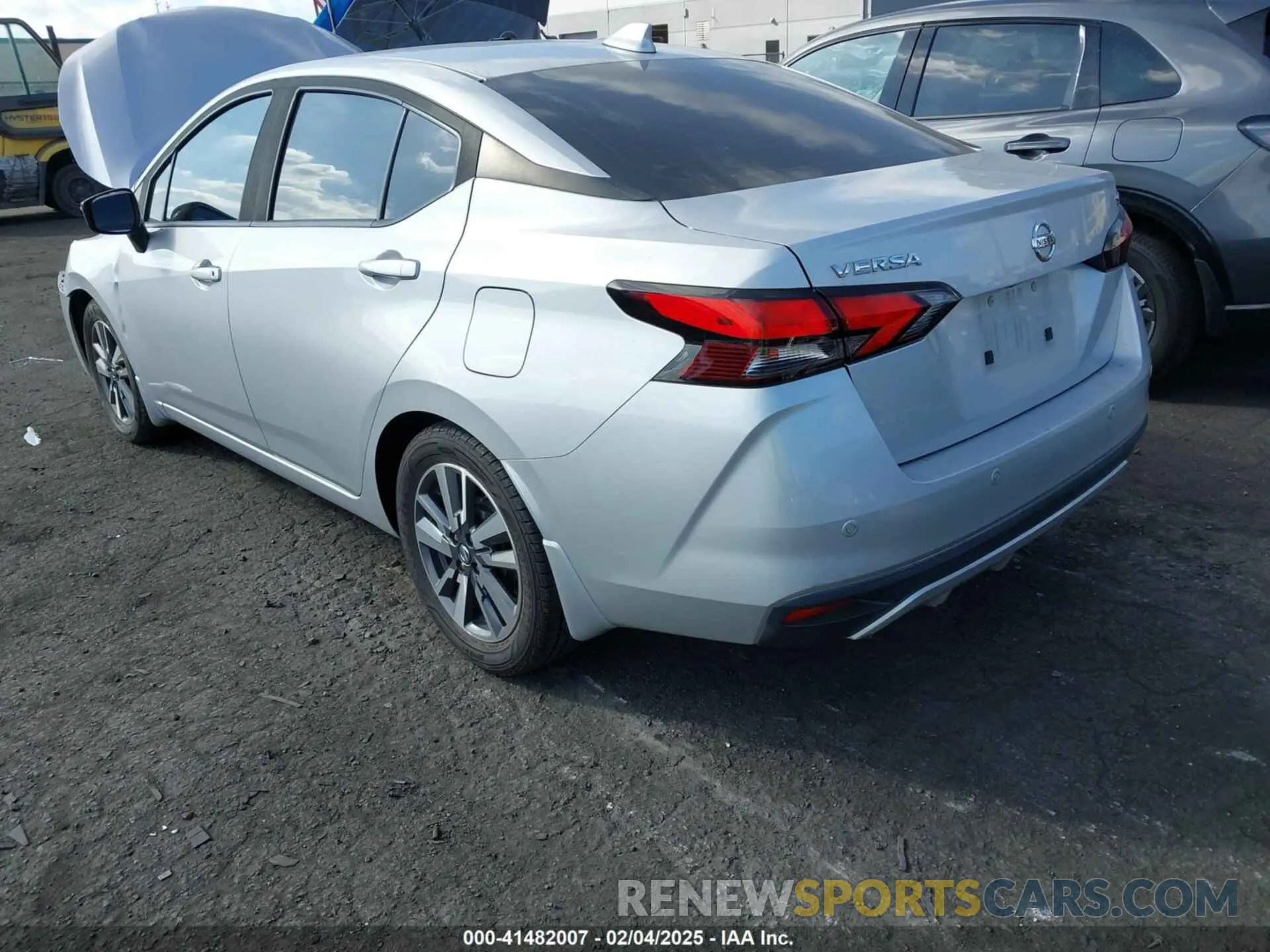 3 fotografías del automóvil dañado 3N1CN8EV3LL803395 NISSAN VERSA 2020