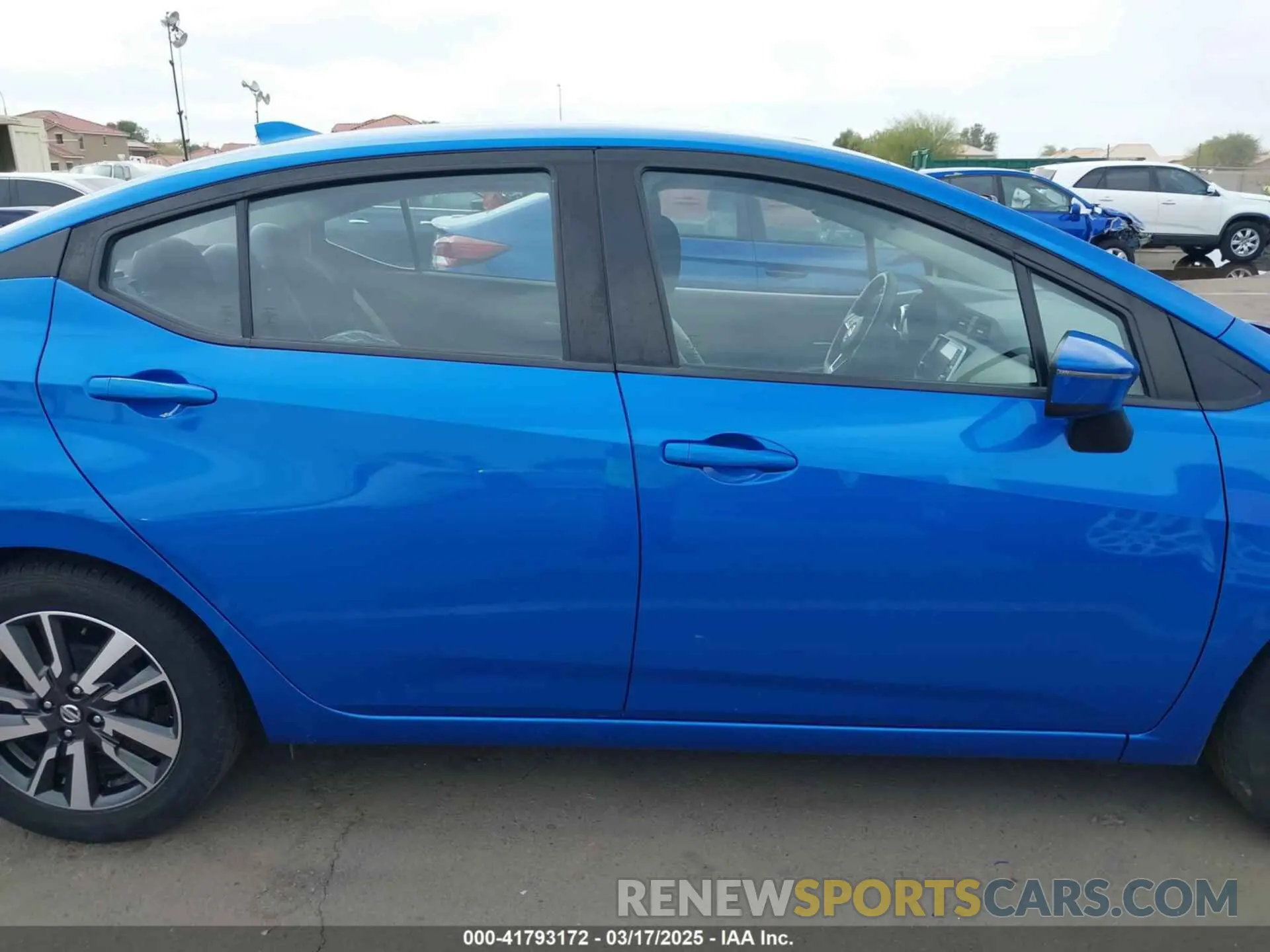 13 fotografías del automóvil dañado 3N1CN8EV3LL864424 NISSAN VERSA 2020
