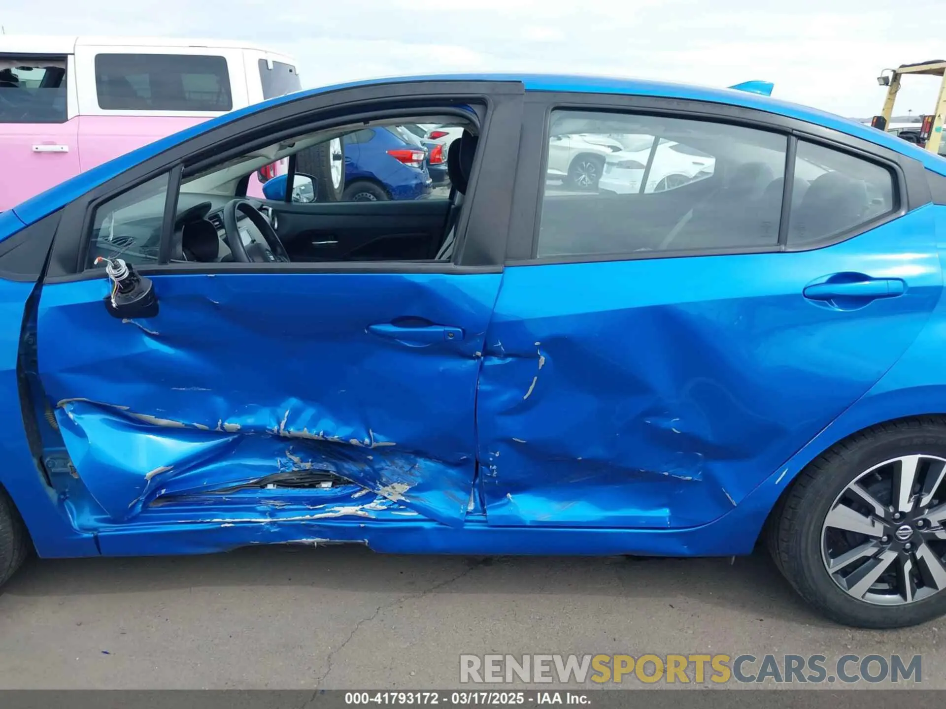 14 fotografías del automóvil dañado 3N1CN8EV3LL864424 NISSAN VERSA 2020