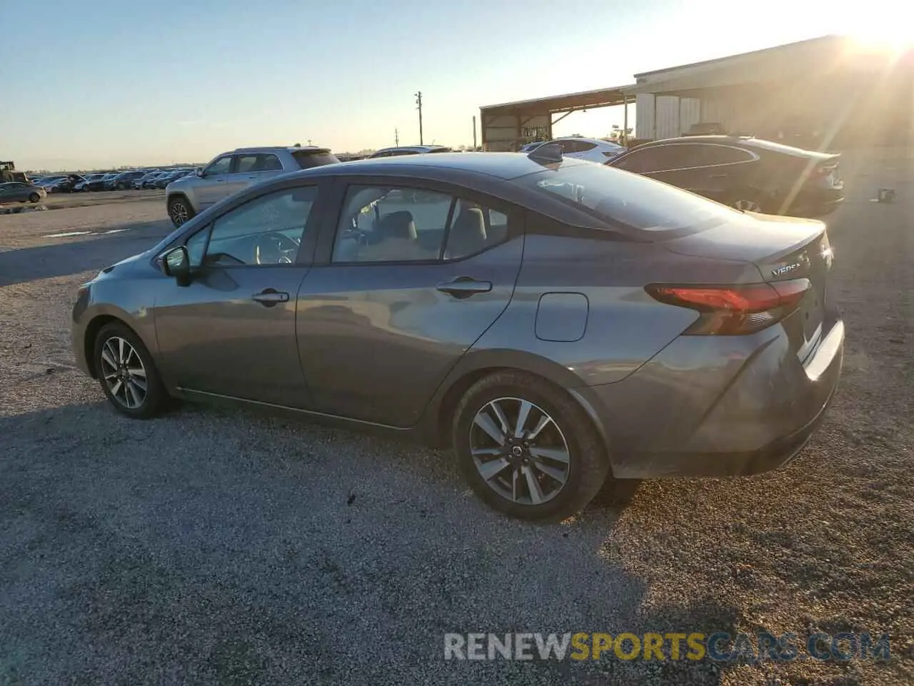 2 fotografías del automóvil dañado 3N1CN8EV4LL864156 NISSAN VERSA 2020