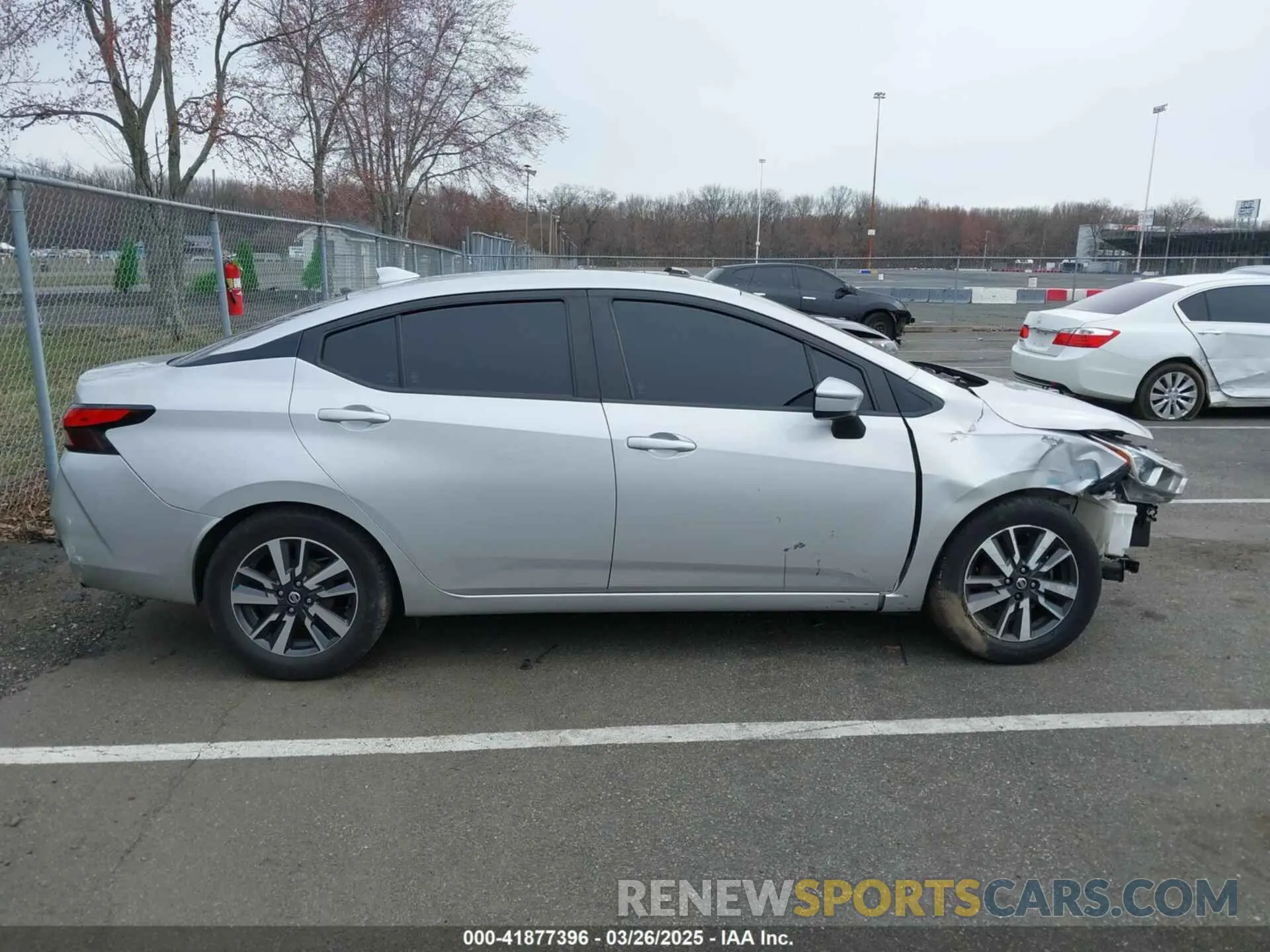 13 fotografías del automóvil dañado 3N1CN8EV5LL864733 NISSAN VERSA 2020