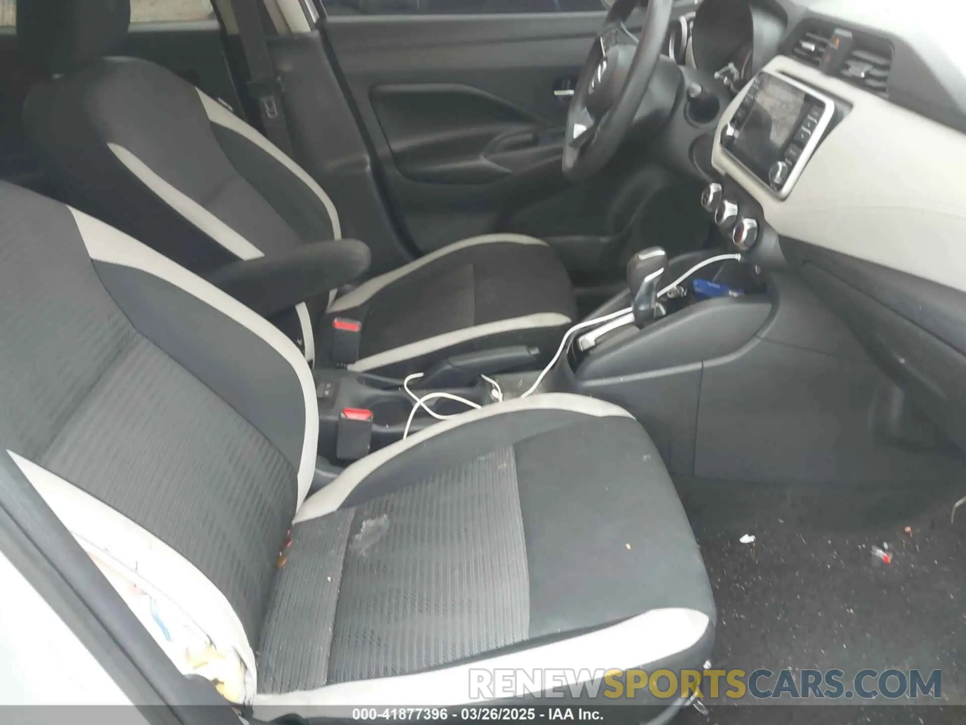 5 fotografías del automóvil dañado 3N1CN8EV5LL864733 NISSAN VERSA 2020