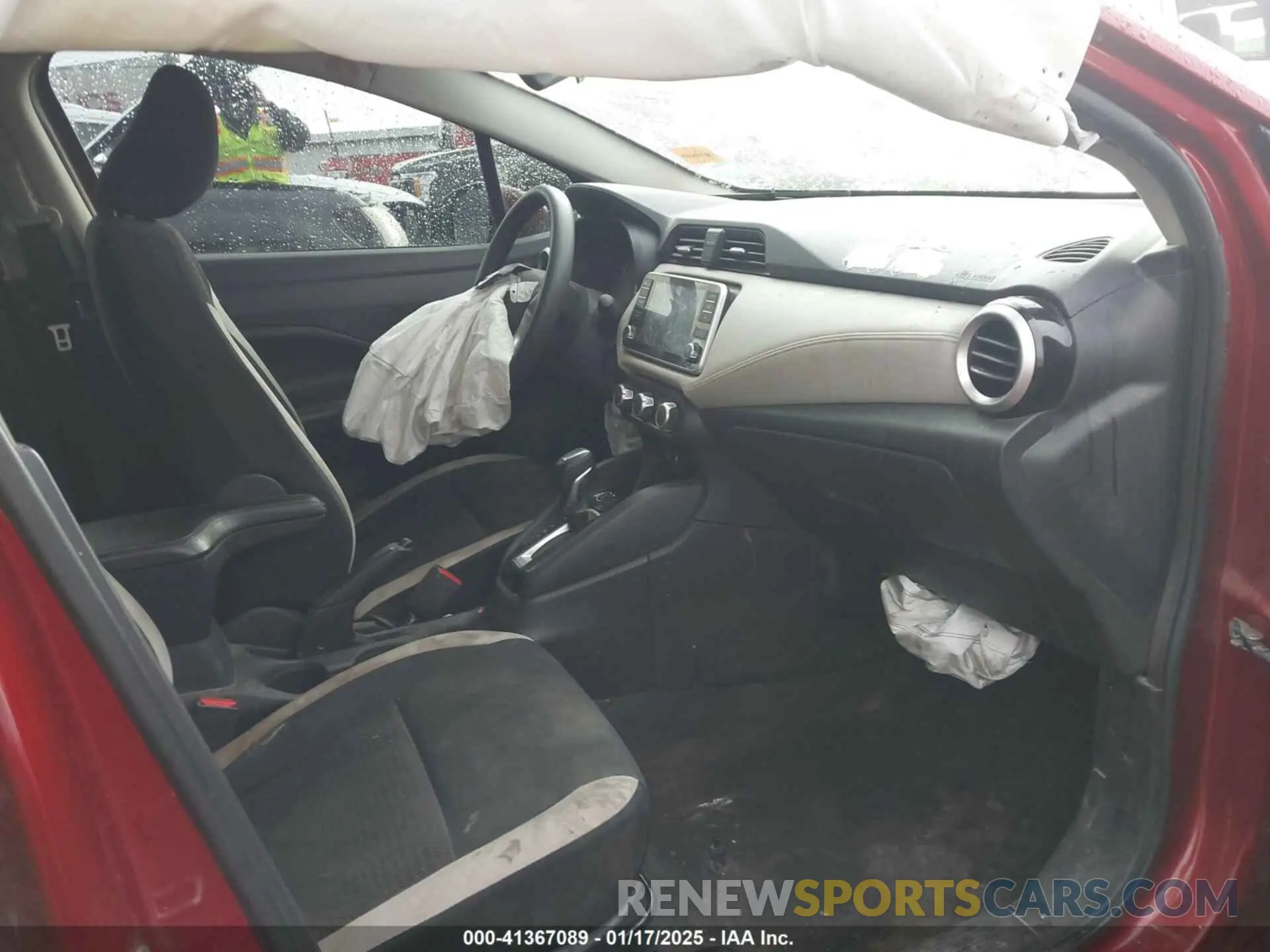 5 fotografías del automóvil dañado 3N1CN8EV5LL920802 NISSAN VERSA 2020
