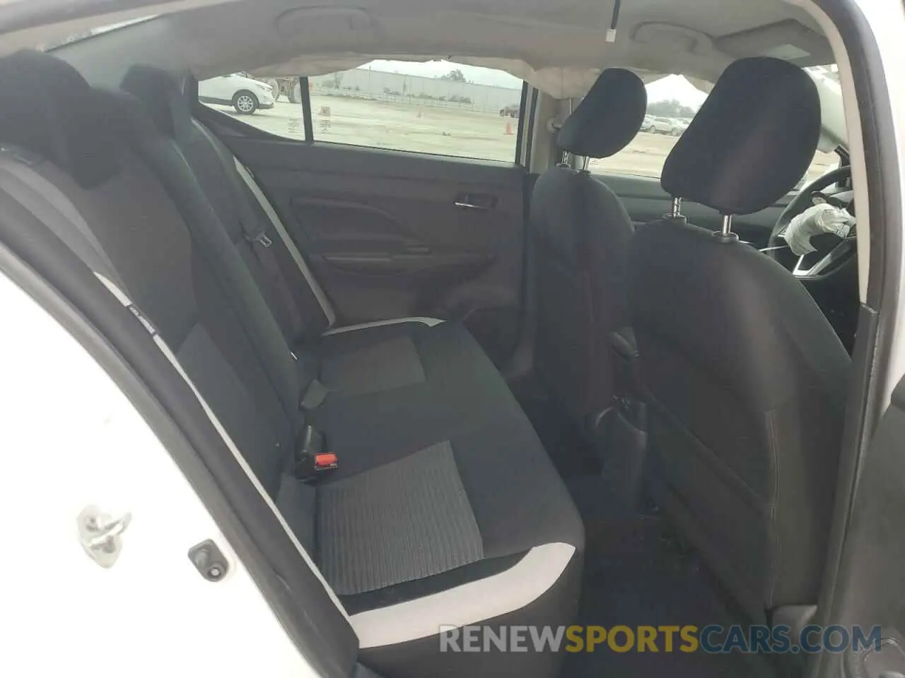 10 fotografías del automóvil dañado 3N1CN8EV6LL810406 NISSAN VERSA 2020