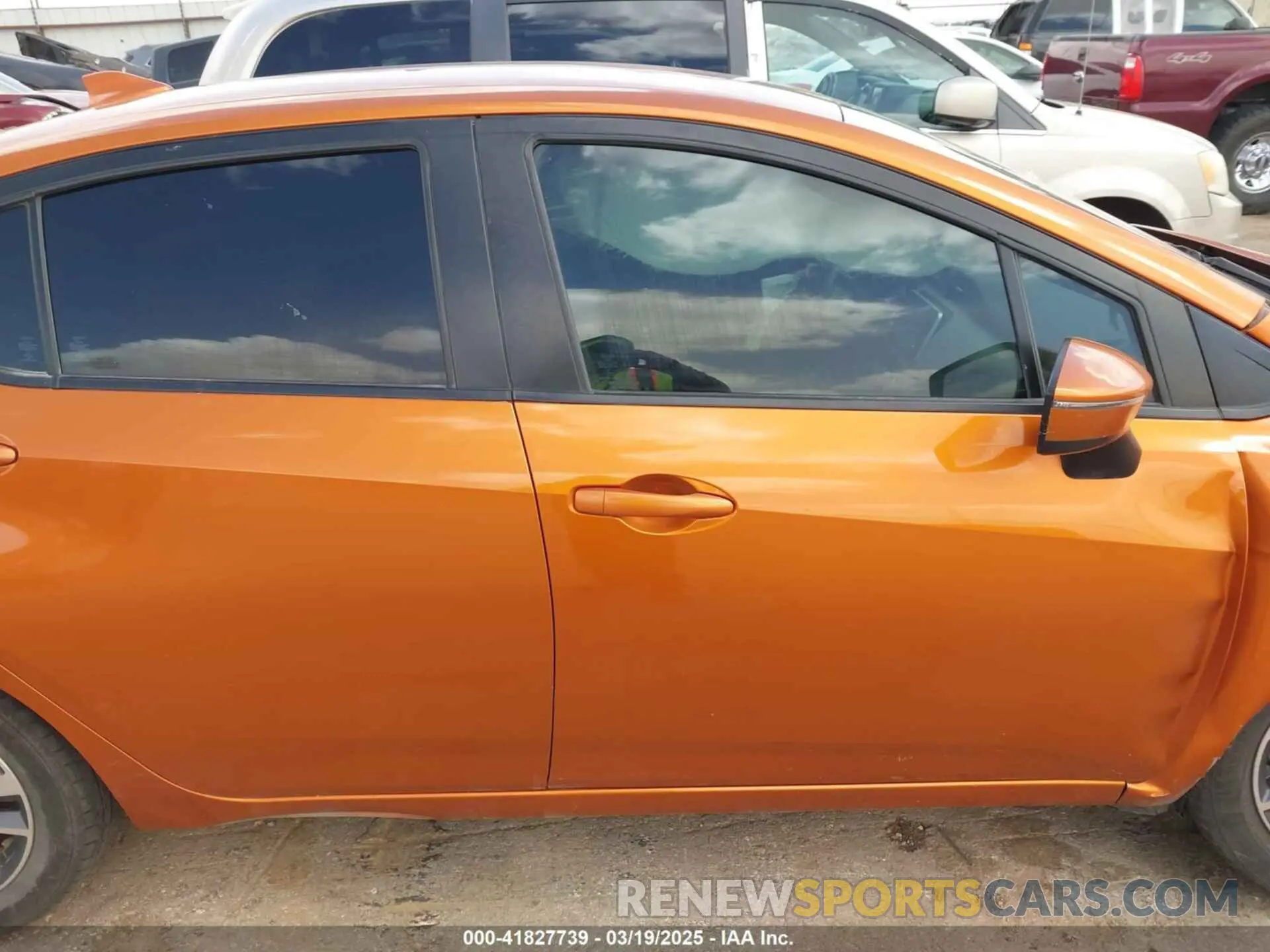 12 fotografías del automóvil dañado 3N1CN8EV6LL812320 NISSAN VERSA 2020