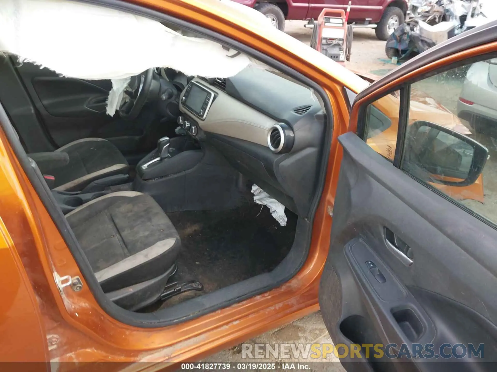 5 fotografías del automóvil dañado 3N1CN8EV6LL812320 NISSAN VERSA 2020