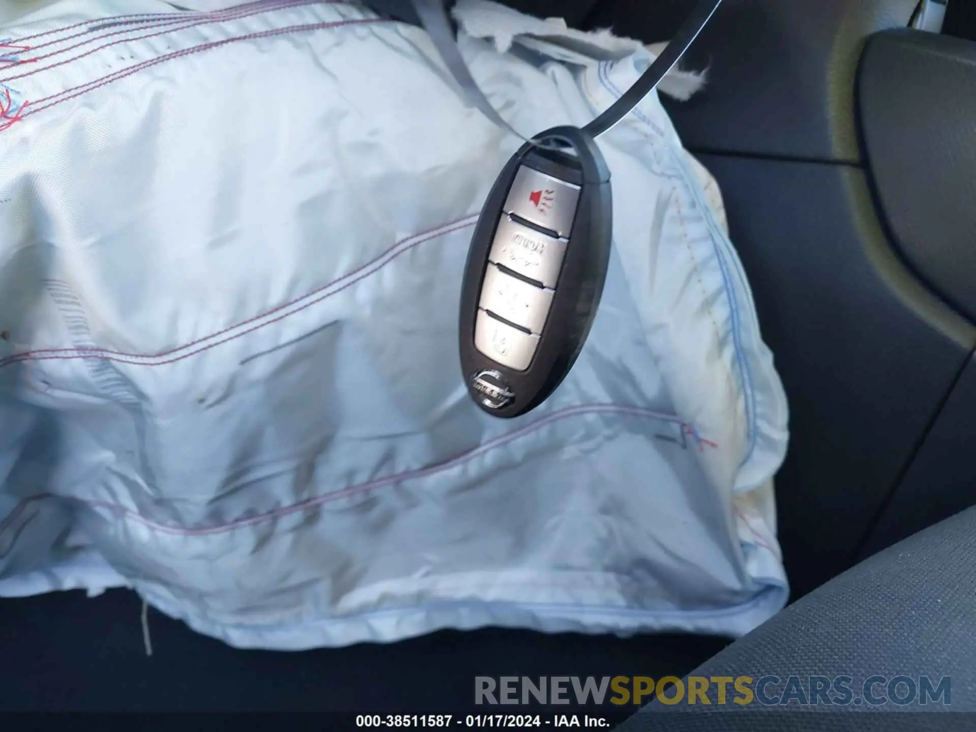 11 fotografías del automóvil dañado 3N1CN8EV7LL860893 NISSAN VERSA 2020