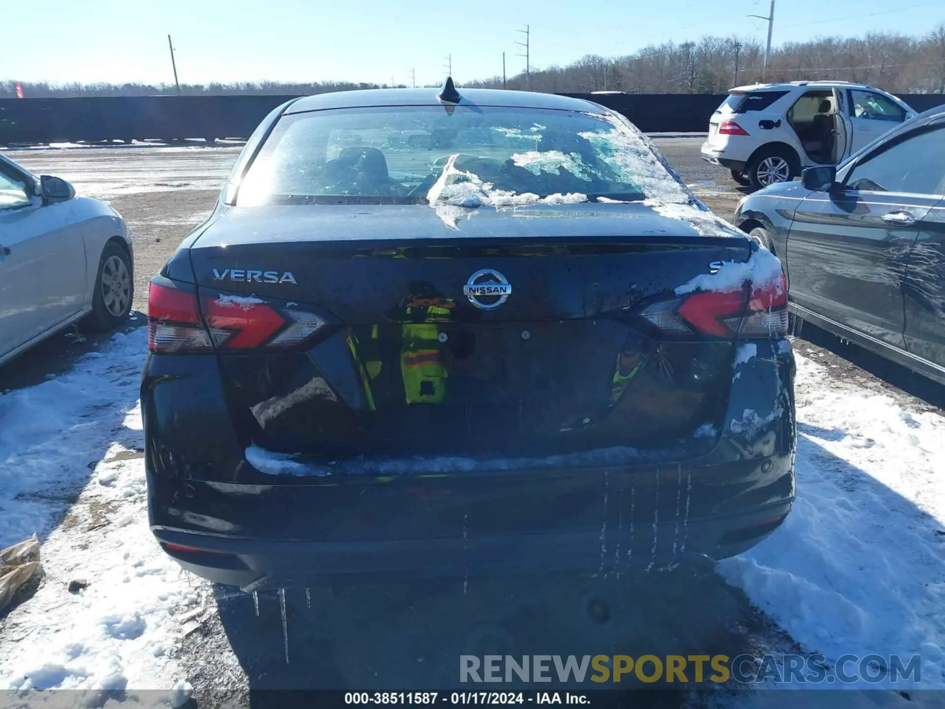 16 fotografías del automóvil dañado 3N1CN8EV7LL860893 NISSAN VERSA 2020