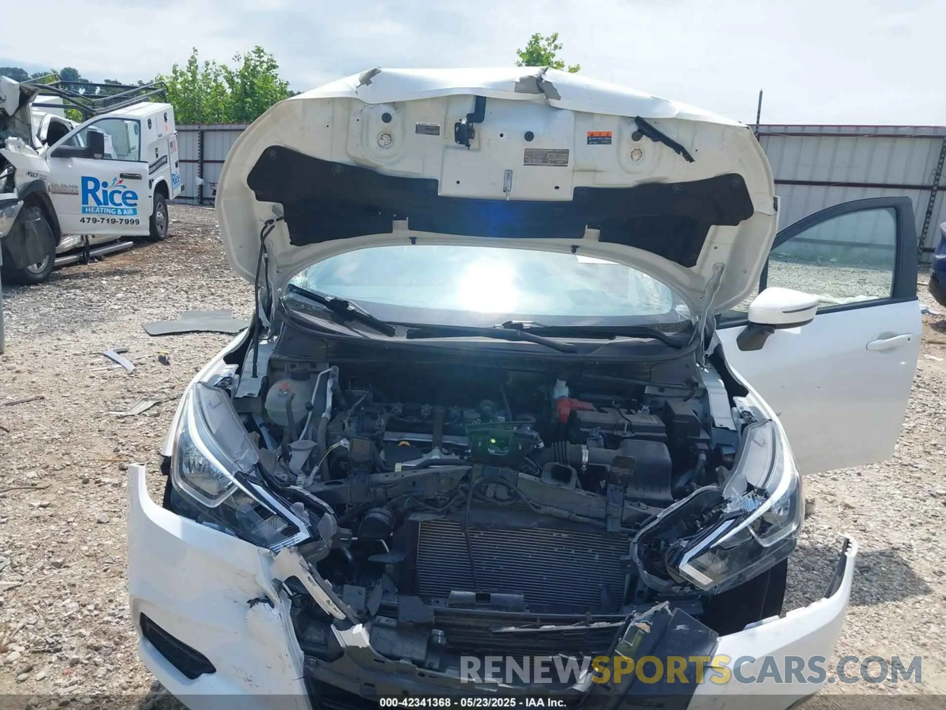 10 fotografías del automóvil dañado 3N1CN8EV8LL882210 NISSAN VERSA 2020