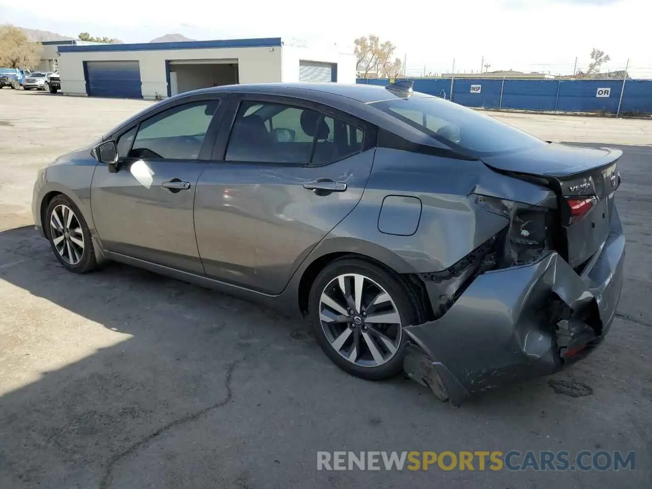 2 fotografías del automóvil dañado 3N1CN8FV2LL832160 NISSAN VERSA 2020