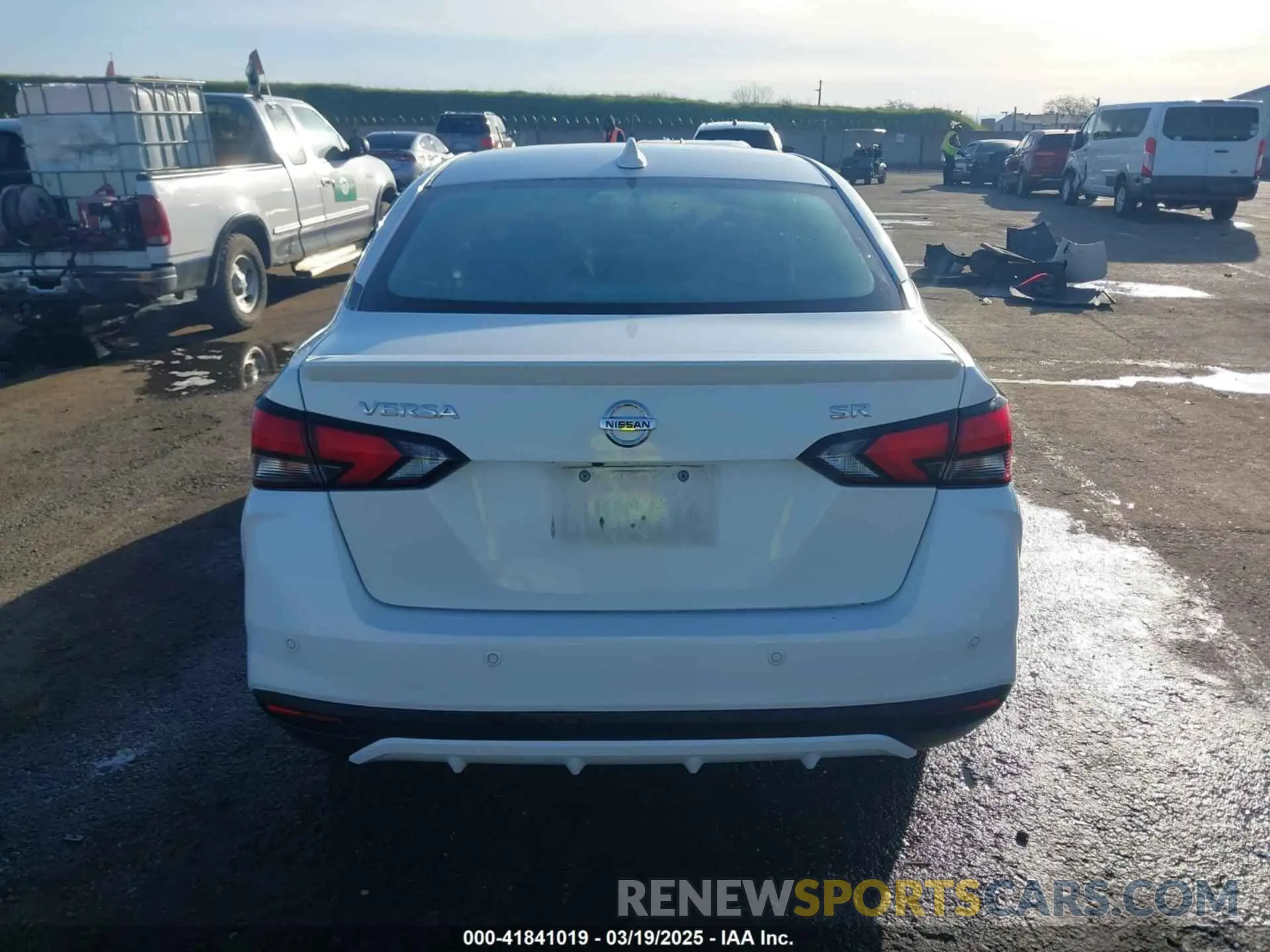 16 fotografías del automóvil dañado 3N1CN8FVXLL868937 NISSAN VERSA 2020