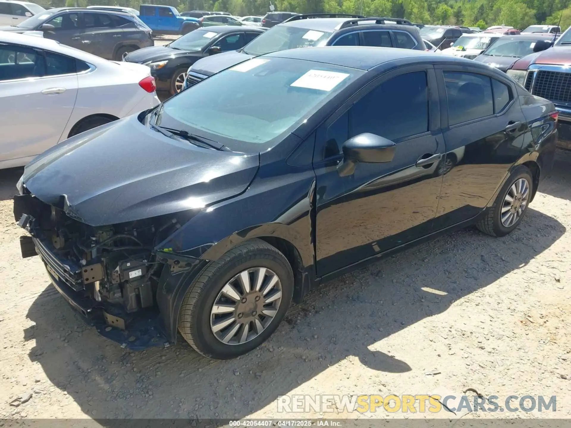 2 fotografías del automóvil dañado 3N1CN8BV1ML808553 NISSAN VERSA 2021