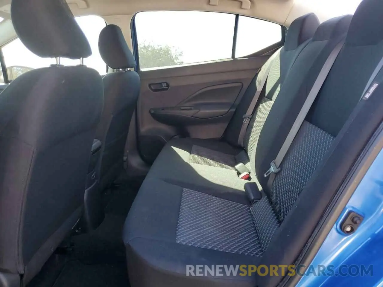 10 fotografías del automóvil dañado 3N1CN8DV0ML810243 NISSAN VERSA 2021