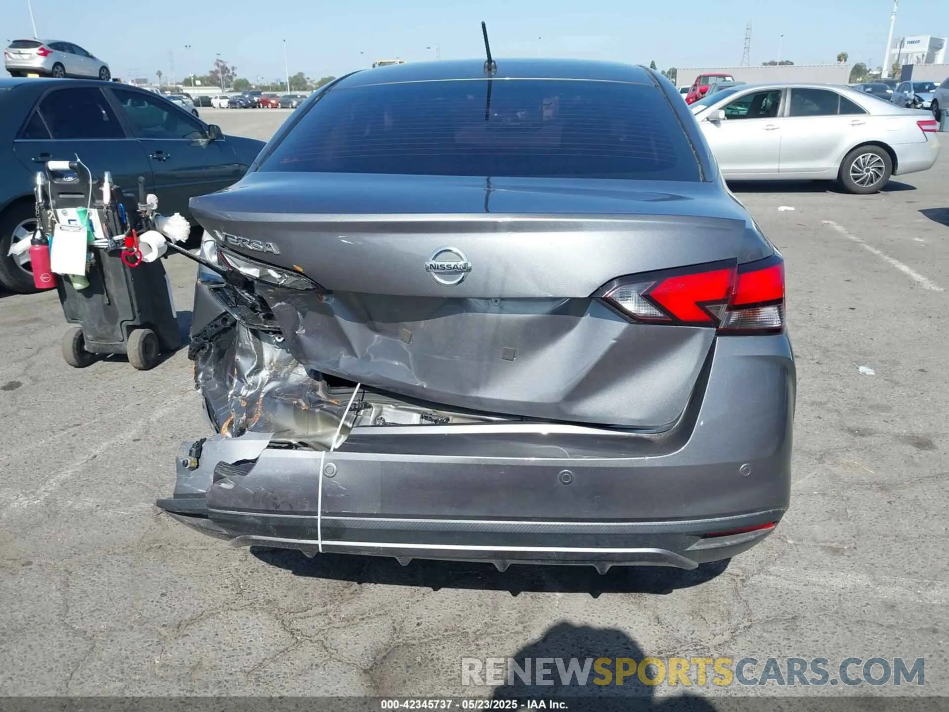 16 fotografías del automóvil dañado 3N1CN8DV0ML860009 NISSAN VERSA 2021