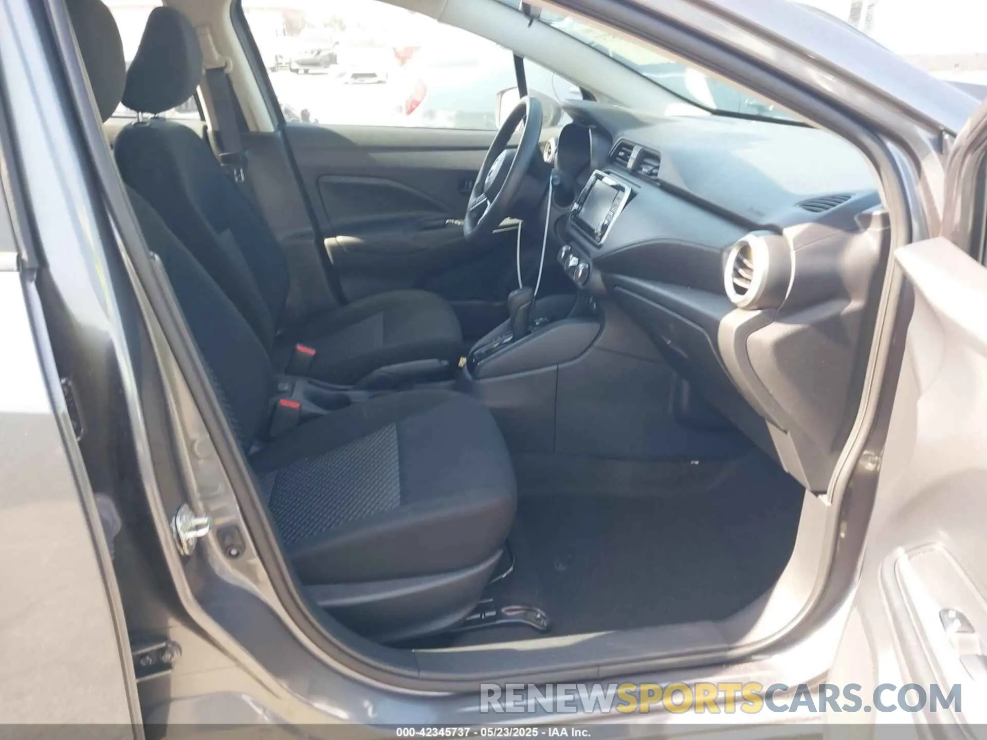 5 fotografías del automóvil dañado 3N1CN8DV0ML860009 NISSAN VERSA 2021