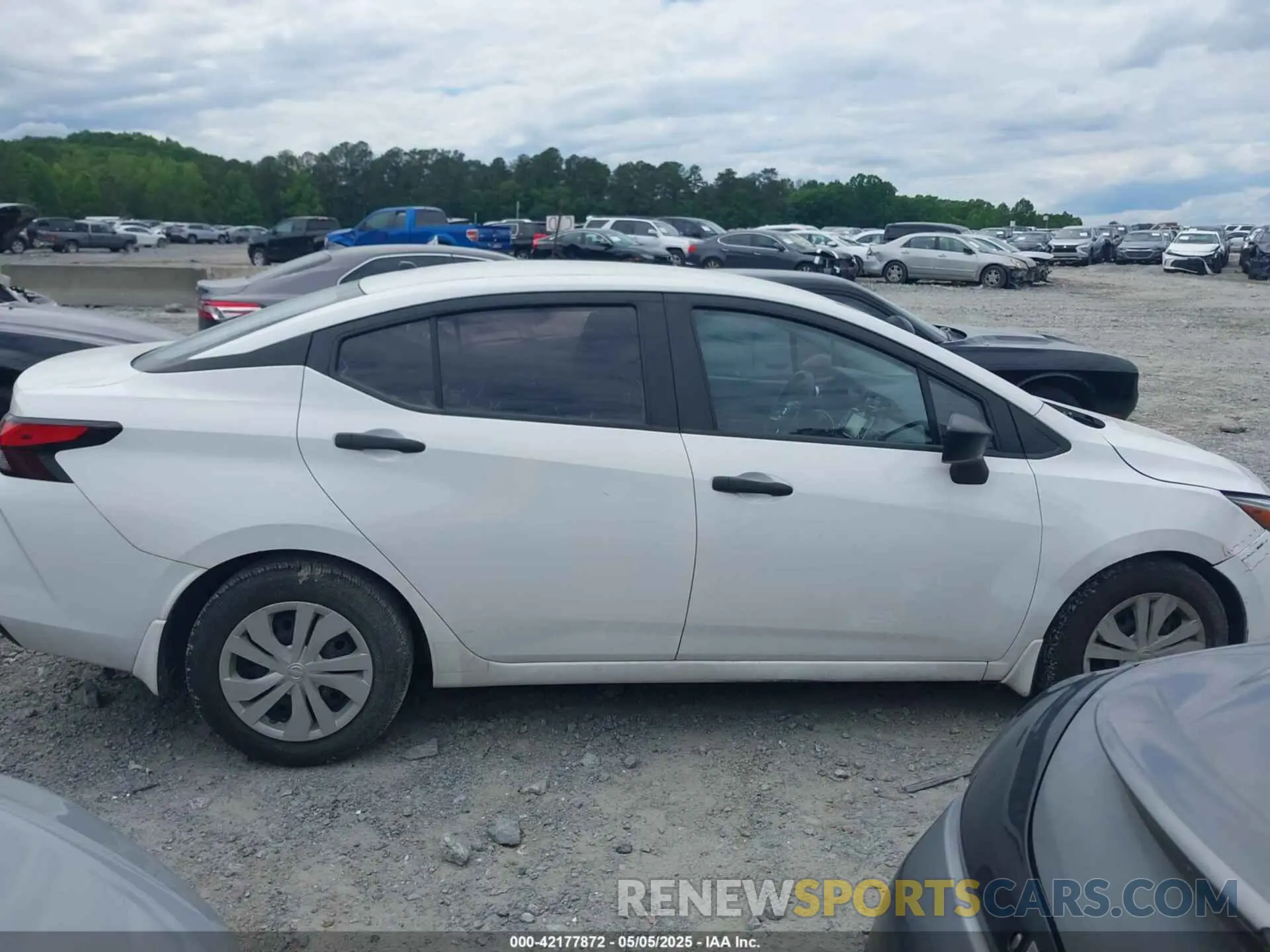 13 fotografías del automóvil dañado 3N1CN8DV0ML895083 NISSAN VERSA 2021
