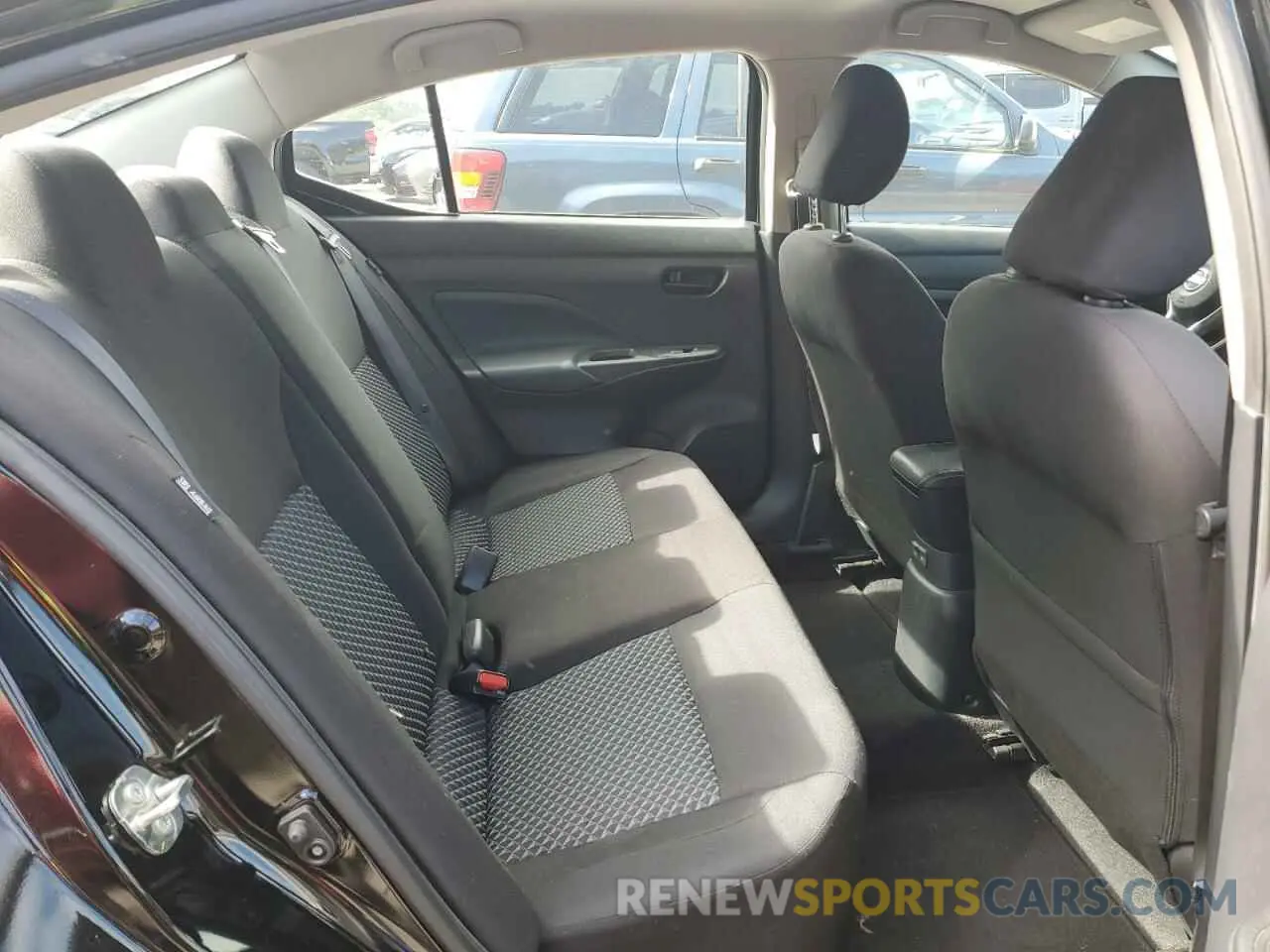 10 fotografías del automóvil dañado 3N1CN8DV1ML852520 NISSAN VERSA 2021