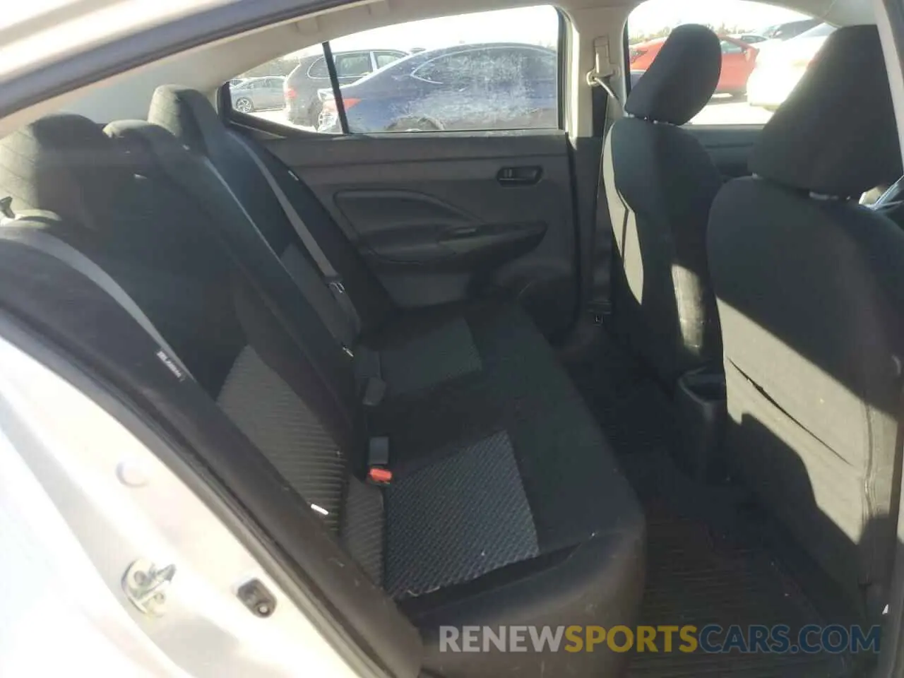 10 fotografías del automóvil dañado 3N1CN8DV3ML923460 NISSAN VERSA 2021