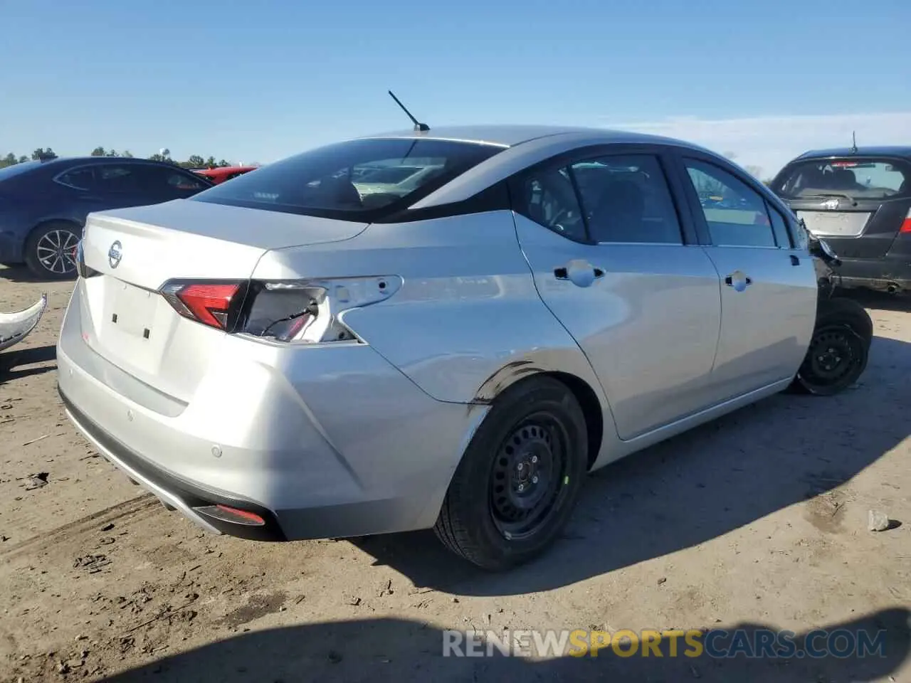 3 fotografías del automóvil dañado 3N1CN8DV3ML923460 NISSAN VERSA 2021