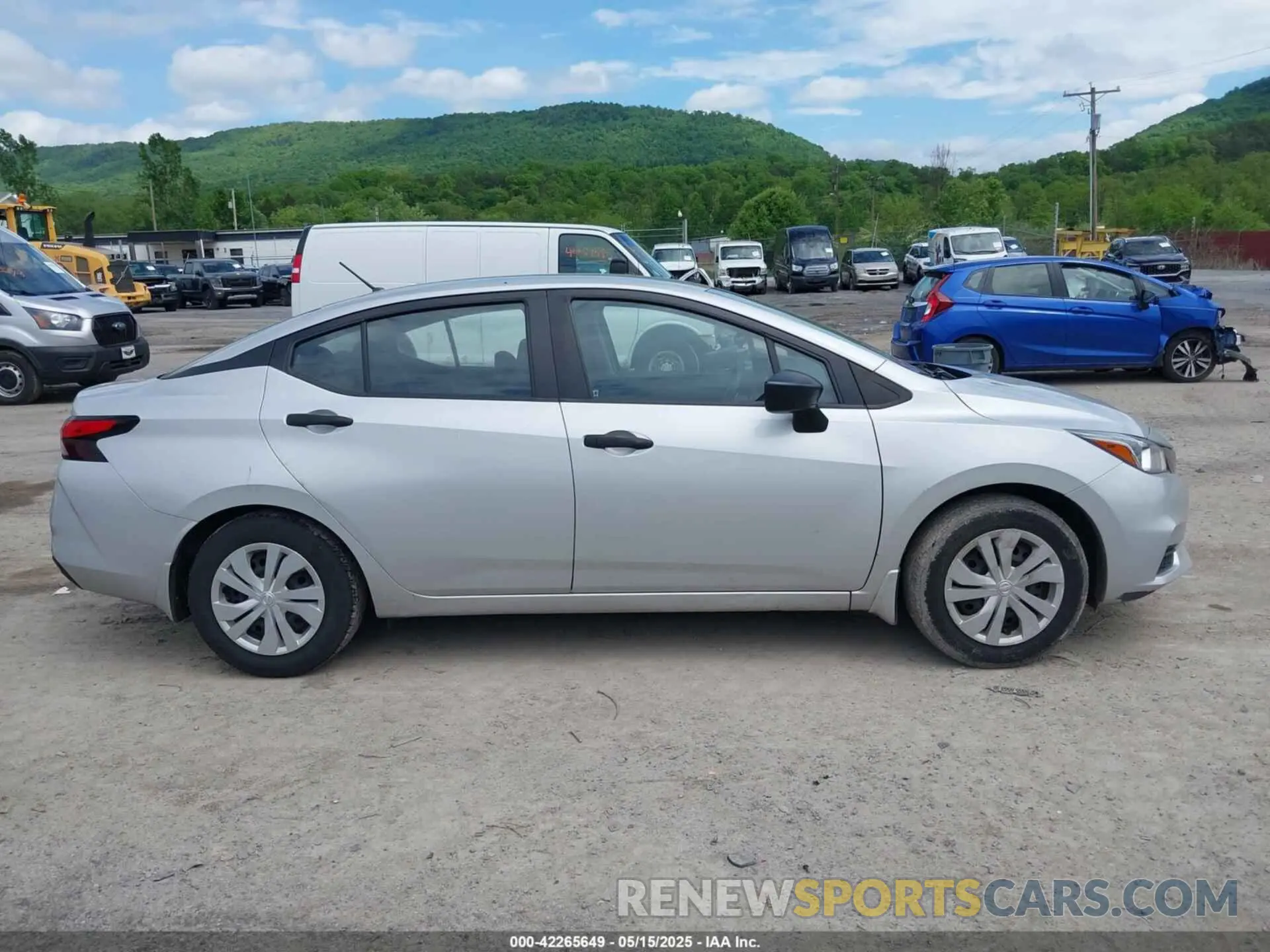 14 fotografías del automóvil dañado 3N1CN8DV4ML809483 NISSAN VERSA 2021