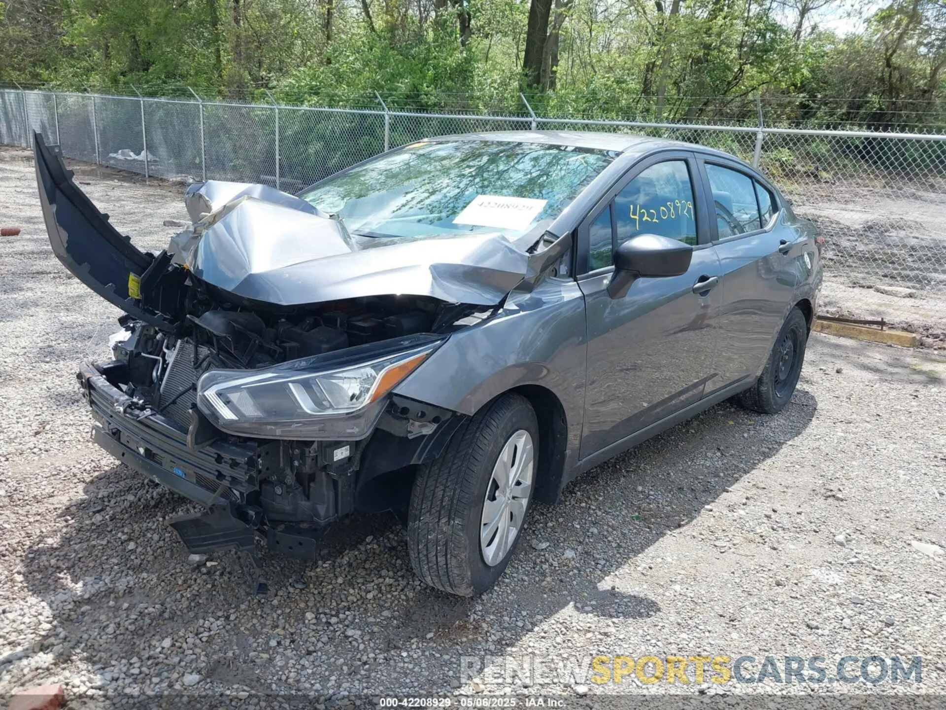 2 fotografías del automóvil dañado 3N1CN8DV5ML897136 NISSAN VERSA 2021