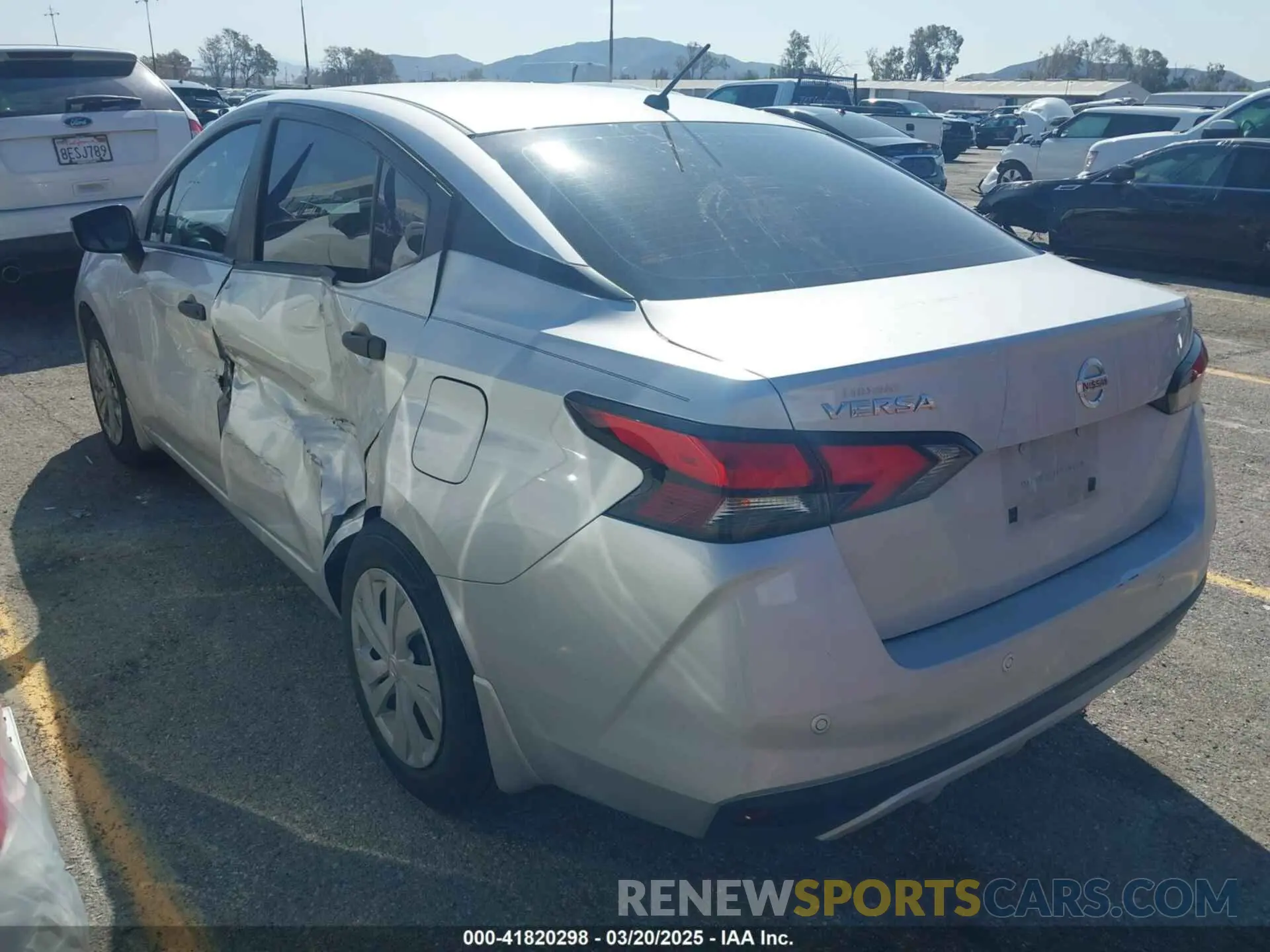 3 fotografías del automóvil dañado 3N1CN8DV5ML924237 NISSAN VERSA 2021
