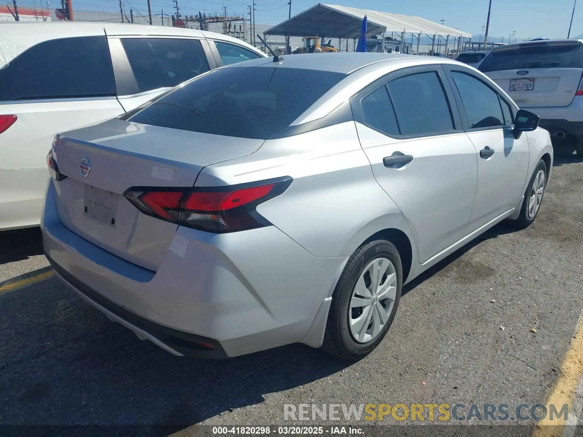 4 fotografías del automóvil dañado 3N1CN8DV5ML924237 NISSAN VERSA 2021