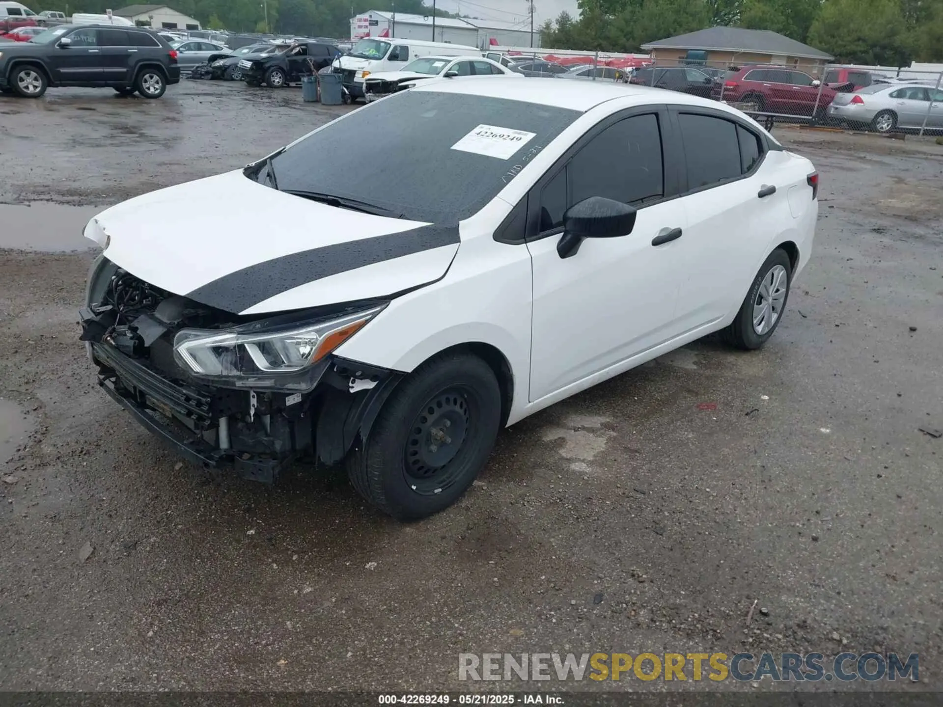 2 fotografías del automóvil dañado 3N1CN8DV7ML815228 NISSAN VERSA 2021