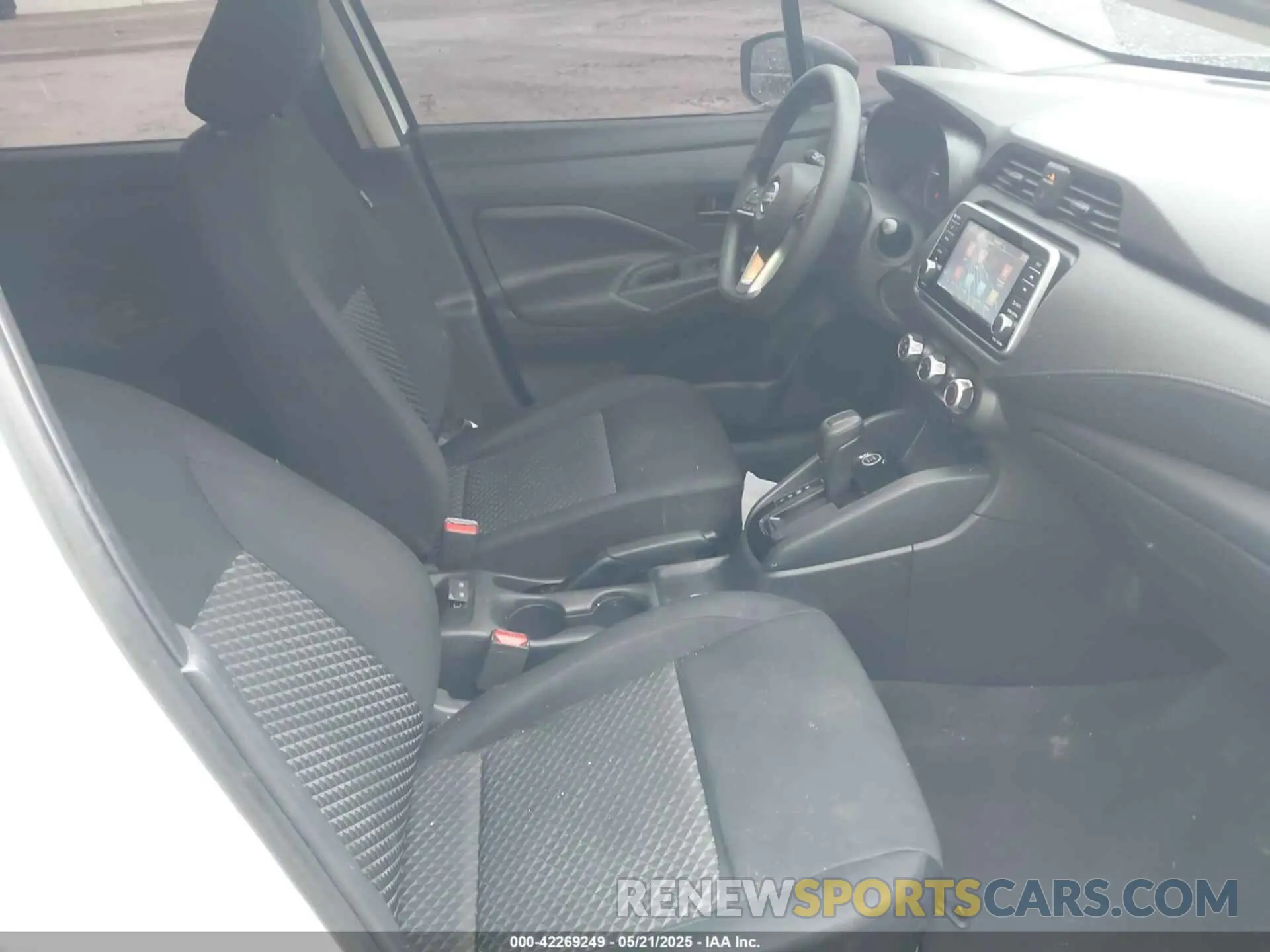 5 fotografías del automóvil dañado 3N1CN8DV7ML815228 NISSAN VERSA 2021