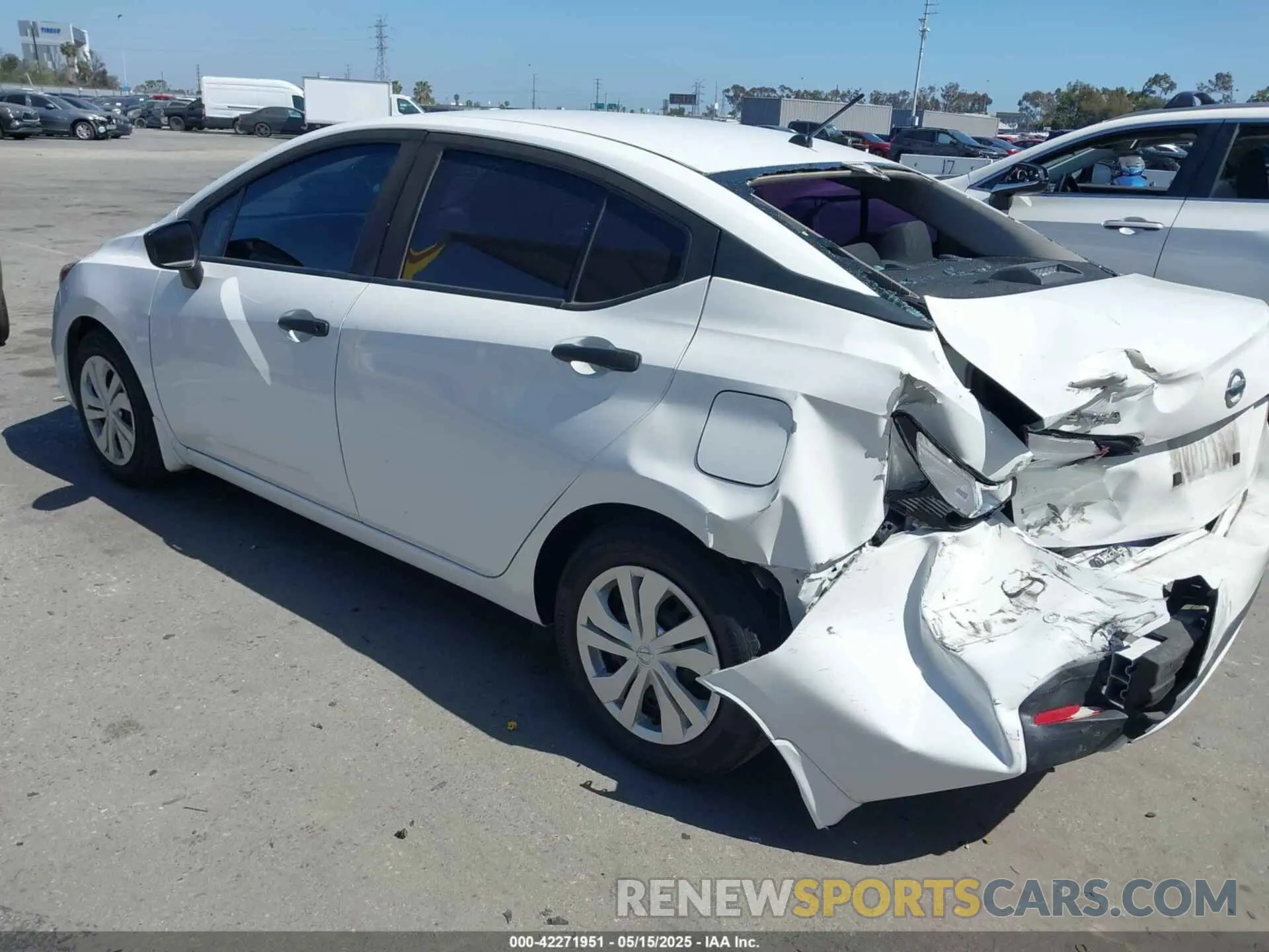 3 fotografías del automóvil dañado 3N1CN8DV7ML858743 NISSAN VERSA 2021