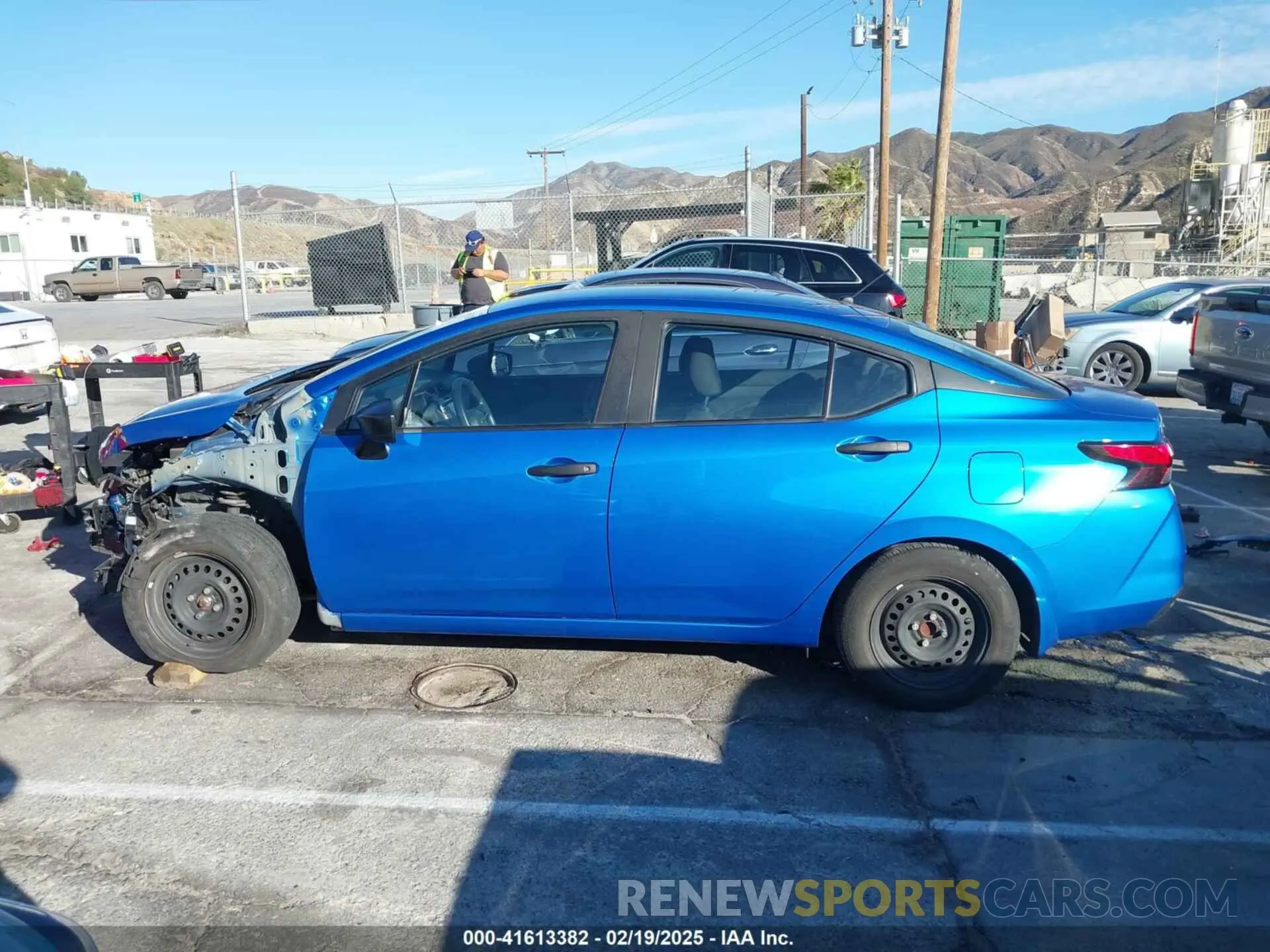 15 fotografías del automóvil dañado 3N1CN8DV7ML860024 NISSAN VERSA 2021