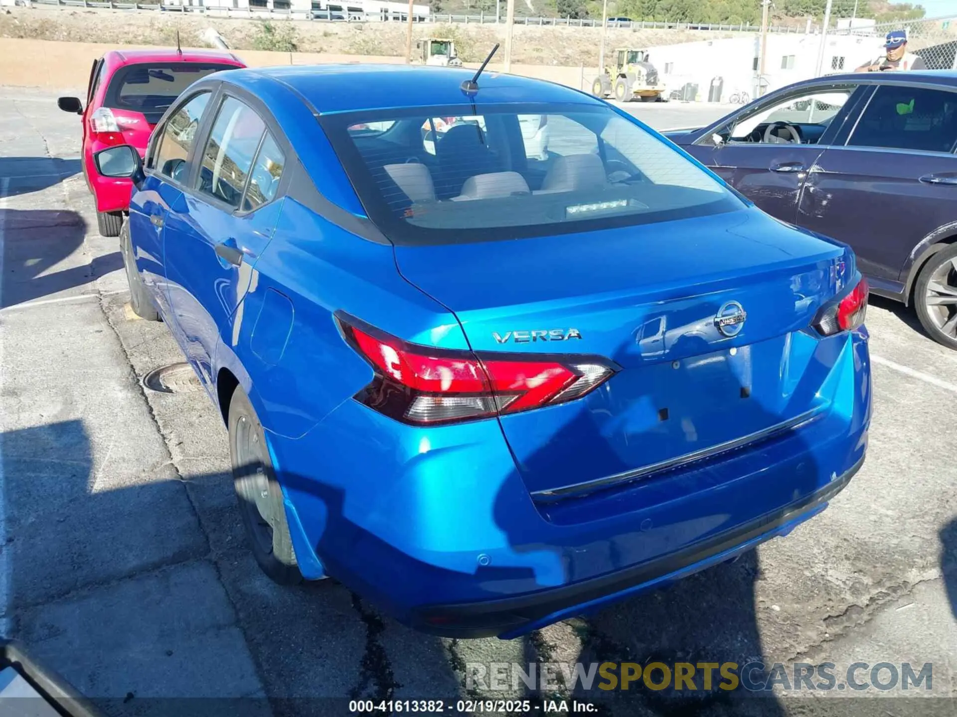 3 fotografías del automóvil dañado 3N1CN8DV7ML860024 NISSAN VERSA 2021