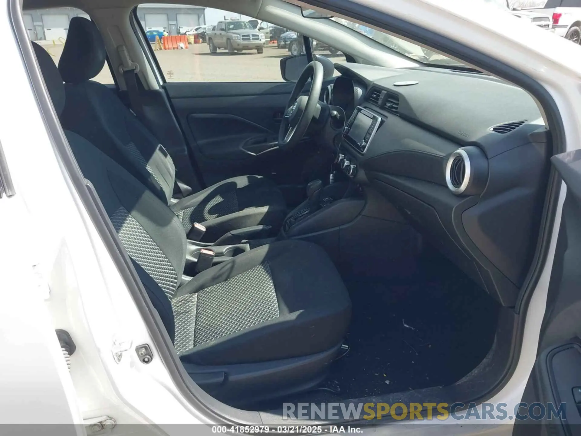 5 fotografías del automóvil dañado 3N1CN8DV8ML817330 NISSAN VERSA 2021