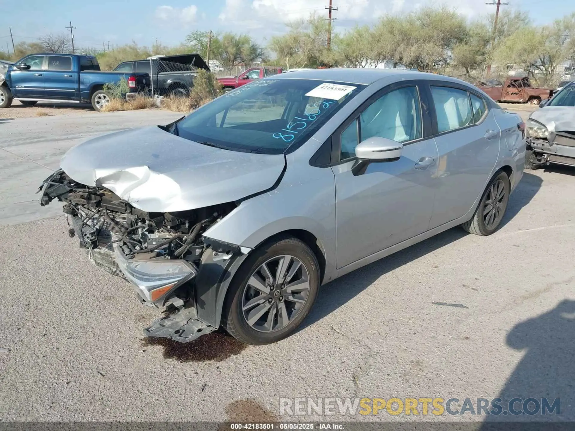 2 fotografías del automóvil dañado 3N1CN8EV0ML815652 NISSAN VERSA 2021