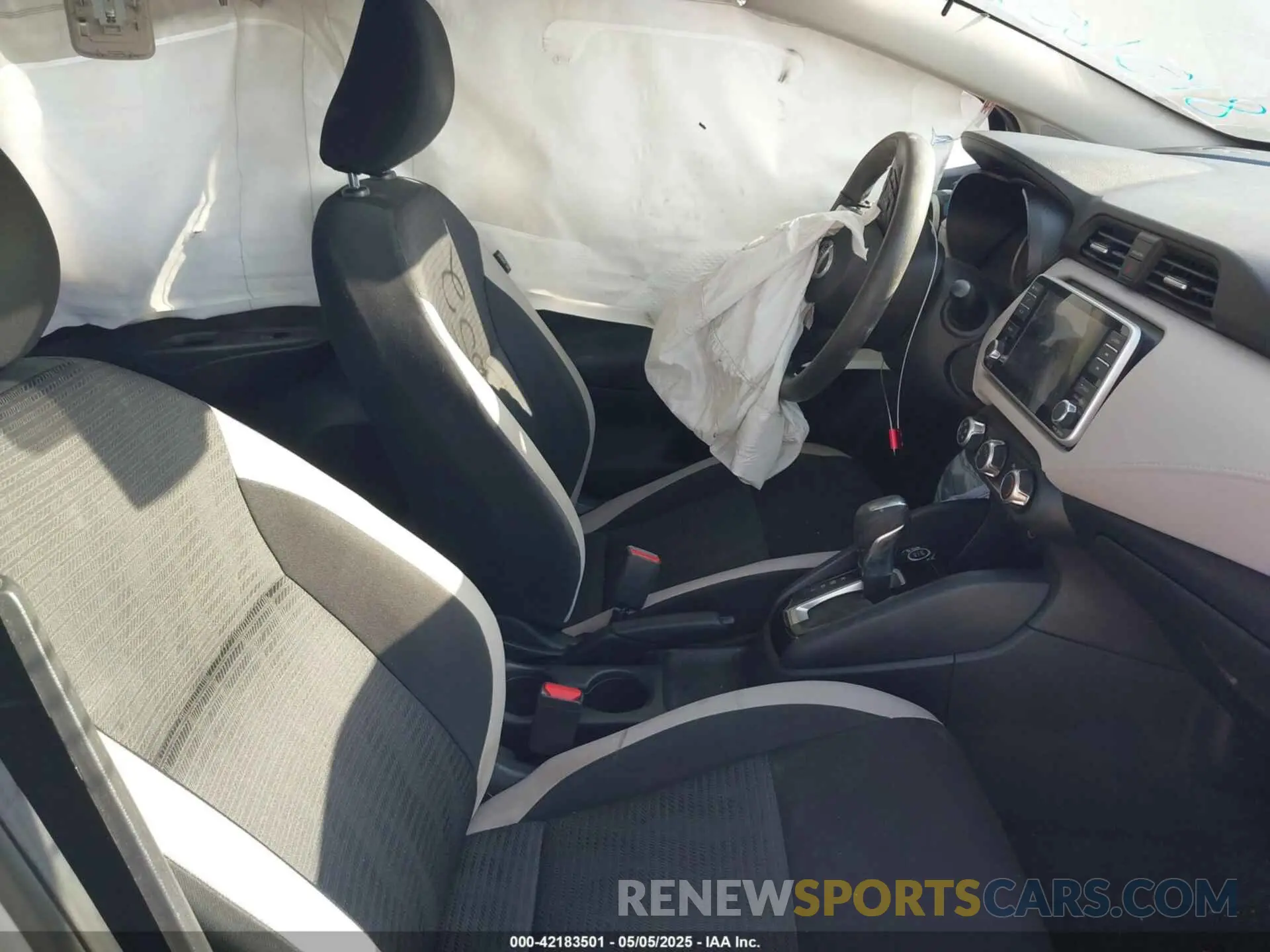 5 fotografías del automóvil dañado 3N1CN8EV0ML815652 NISSAN VERSA 2021