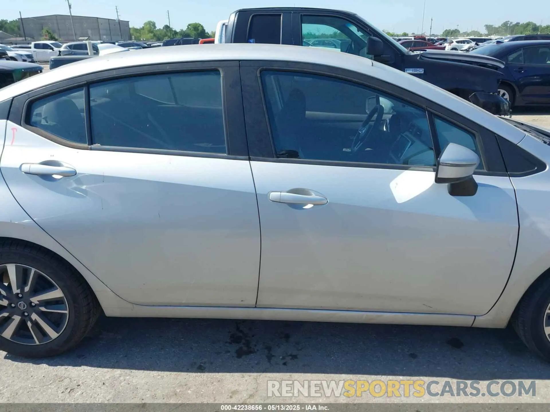 13 fotografías del automóvil dañado 3N1CN8EV0ML823119 NISSAN VERSA 2021